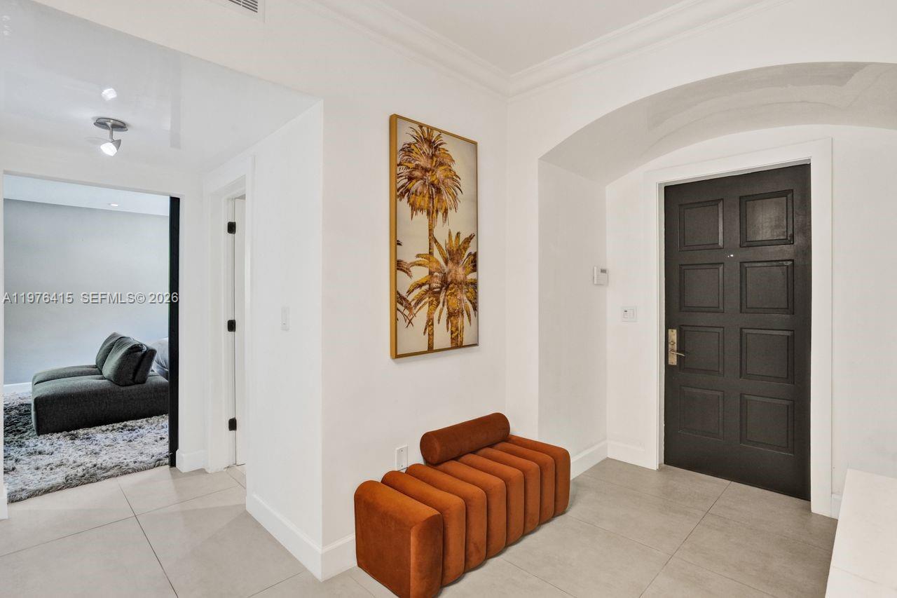 5735 N Bay Rd Miami Beach, FL 33140