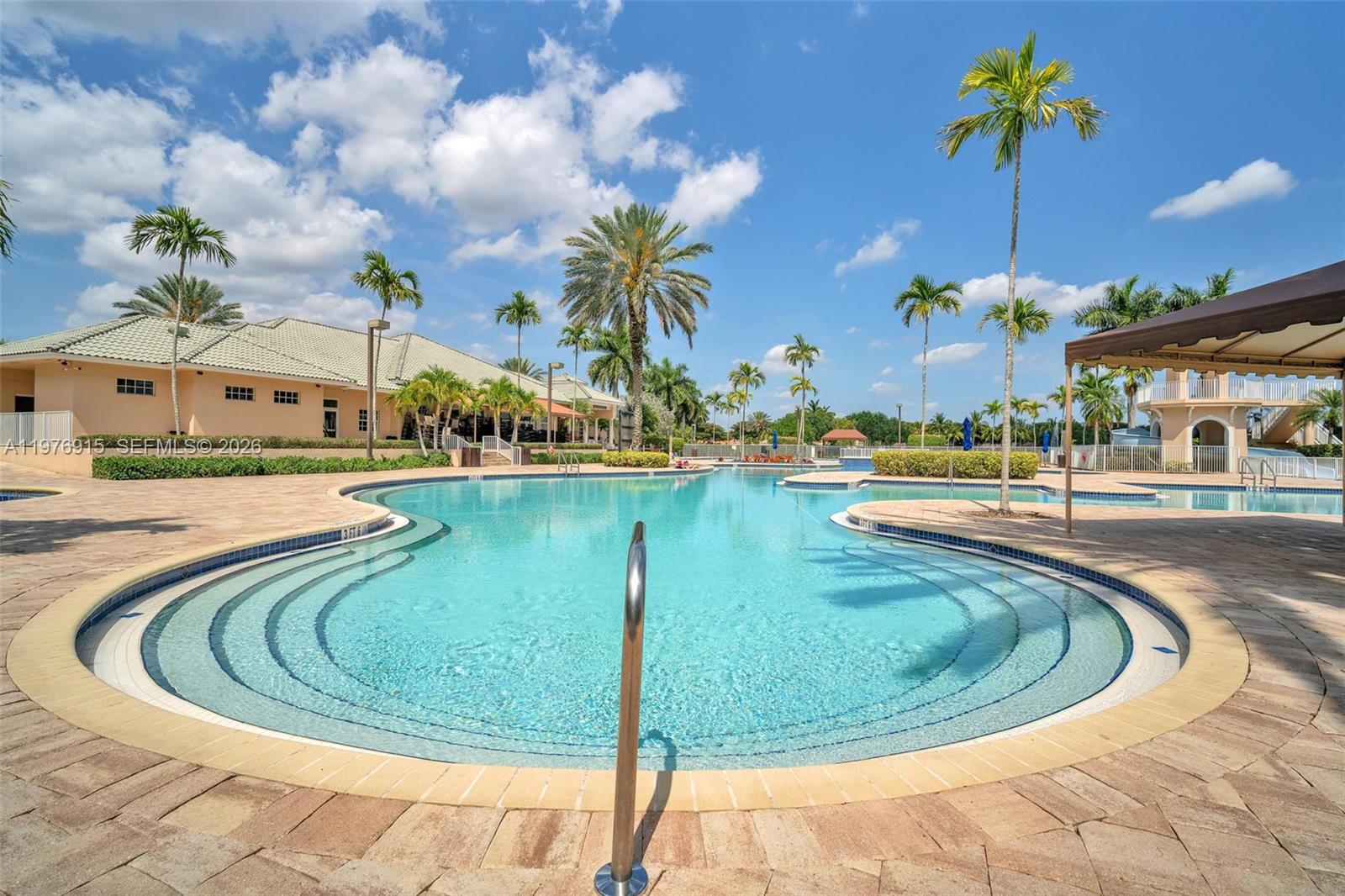 1435 Cardinal Way Weston, FL 33327