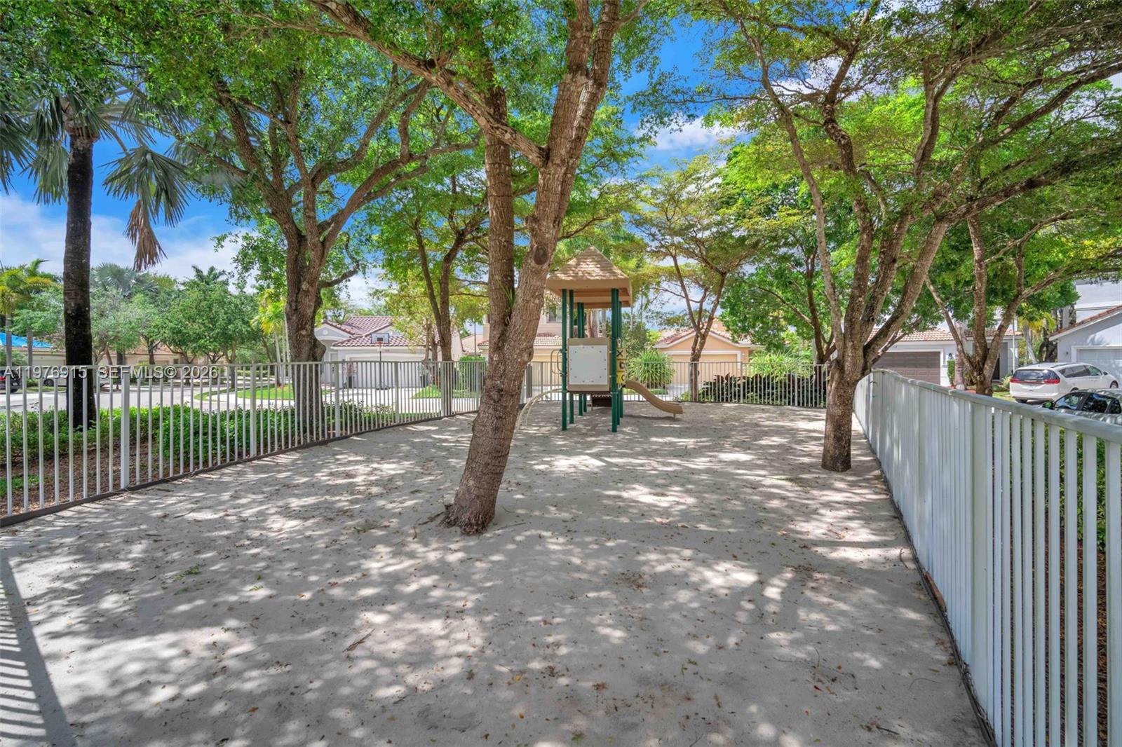 1435 Cardinal Way Weston, FL 33327