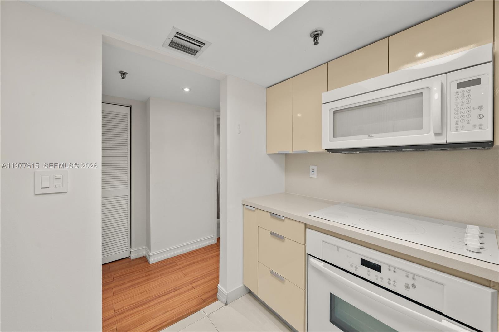 2501 Brickell Ave #309 Miami, FL 33129