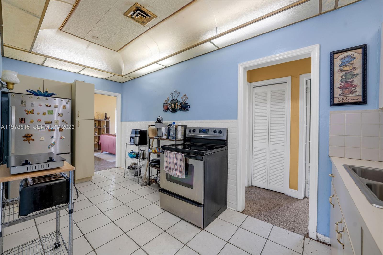 2048 NE 180th St North Miami Beach, FL 33162