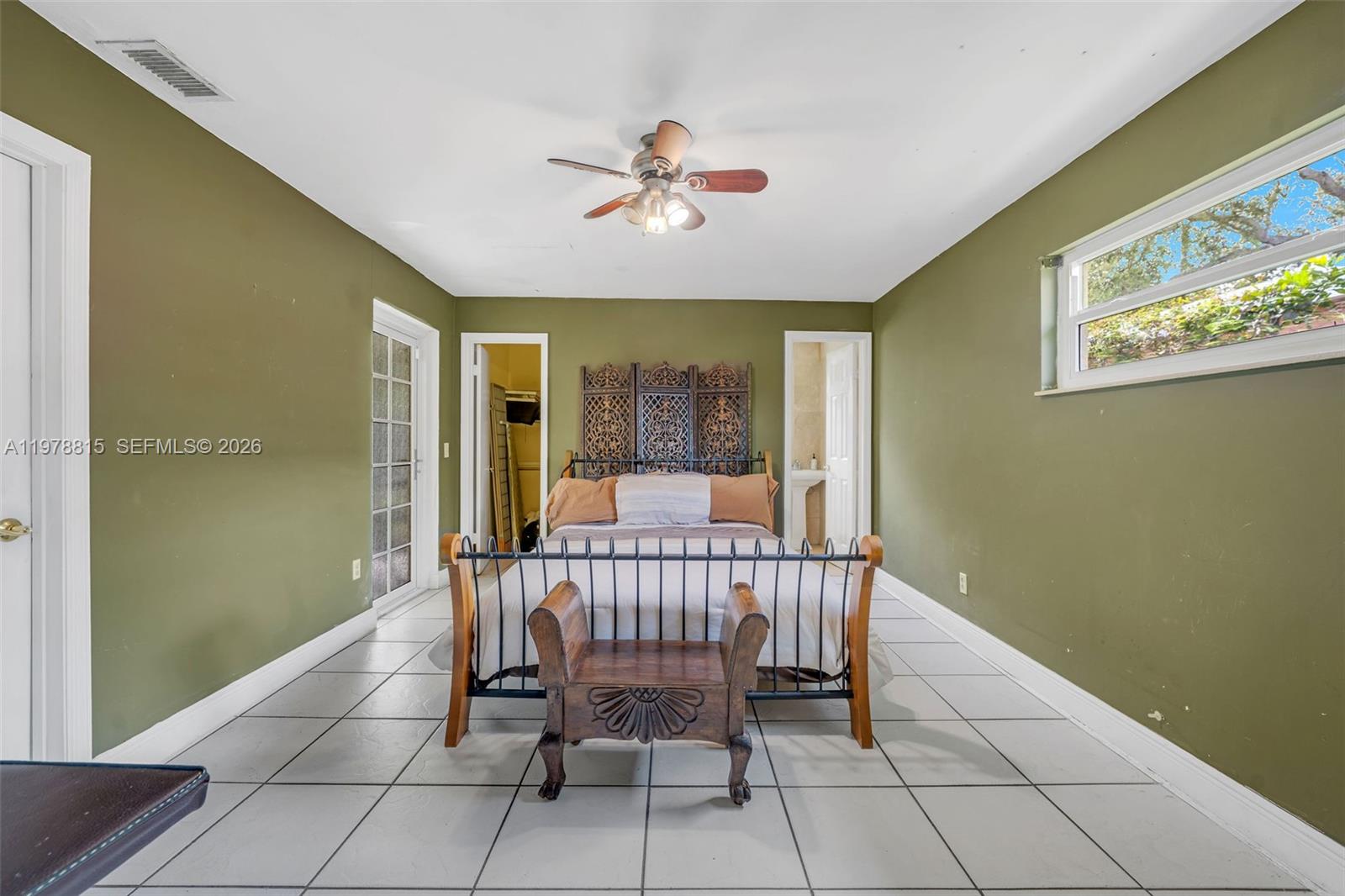 2048 NE 180th St North Miami Beach, FL 33162