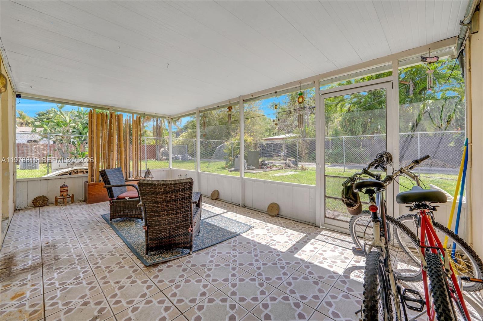 2048 NE 180th St North Miami Beach, FL 33162