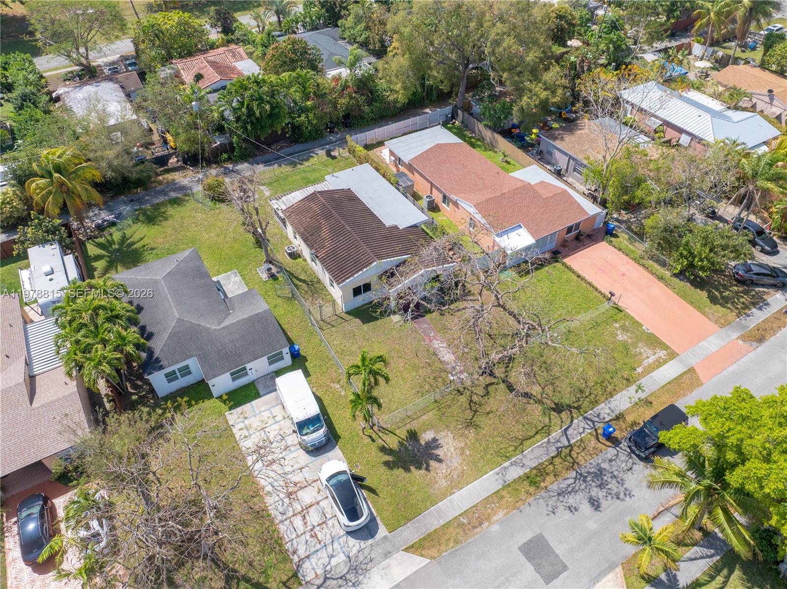 2048 NE 180th St North Miami Beach, FL 33162