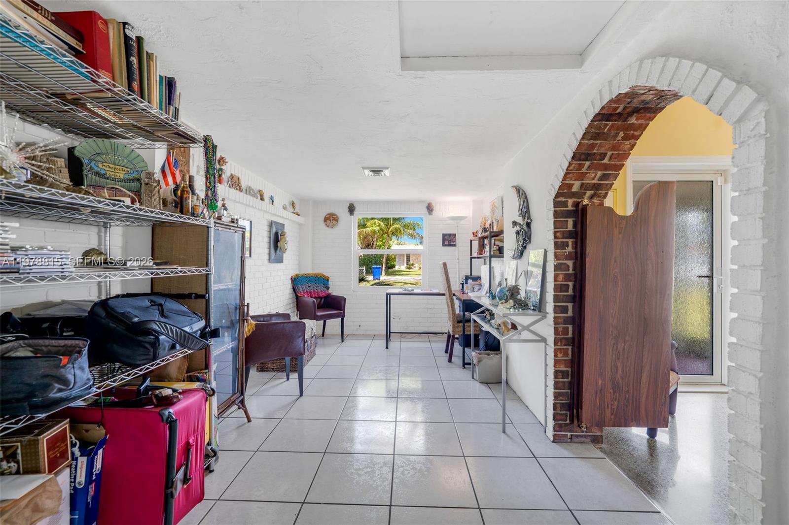 2048 NE 180th St North Miami Beach, FL 33162