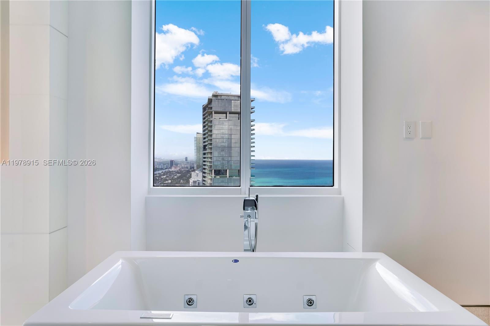 18201 E Collins Ave #TS1 Sunny Isles Beach, FL 33160