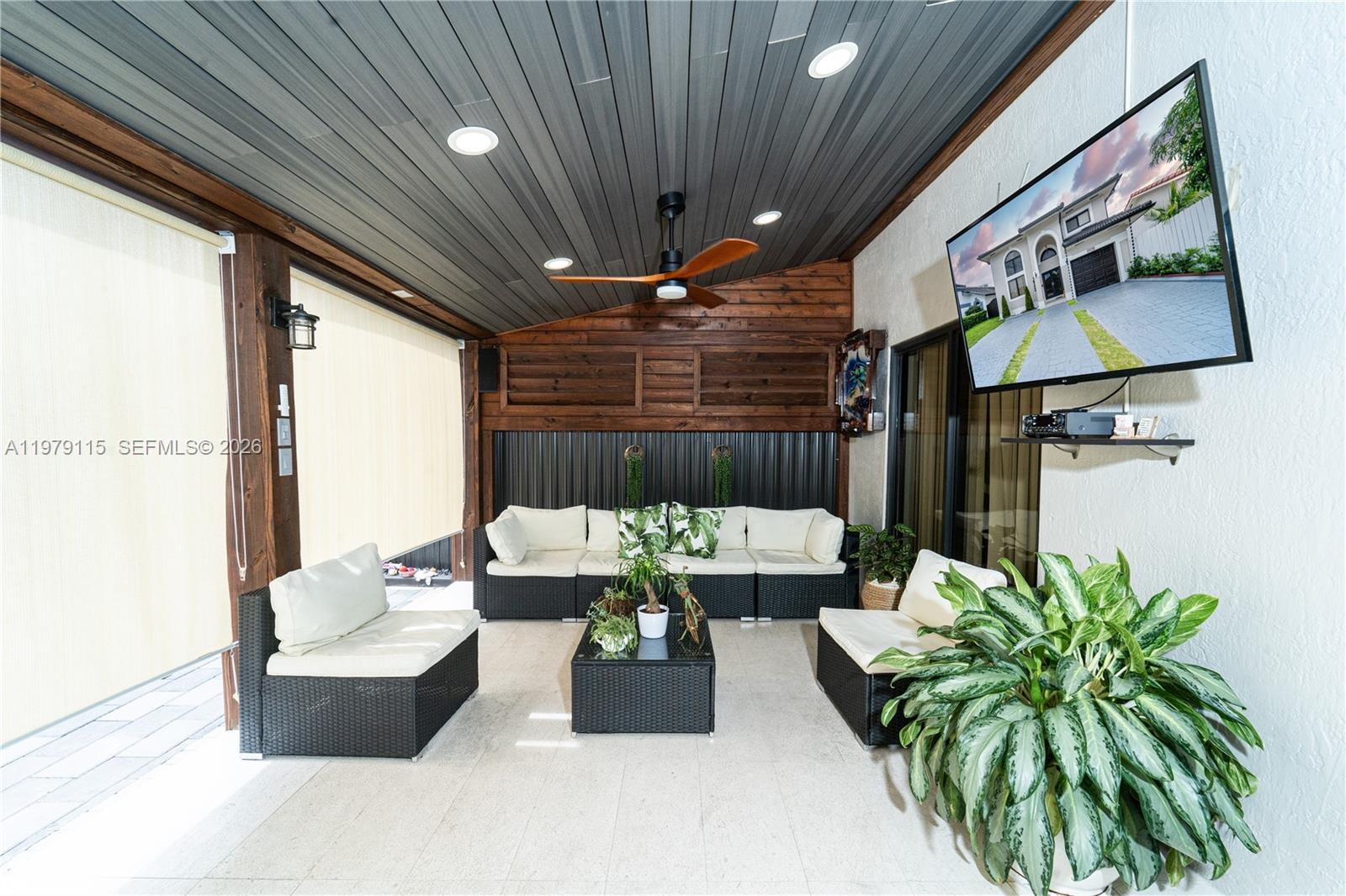 14172 NW 87th Ct Miami Lakes, FL 33018