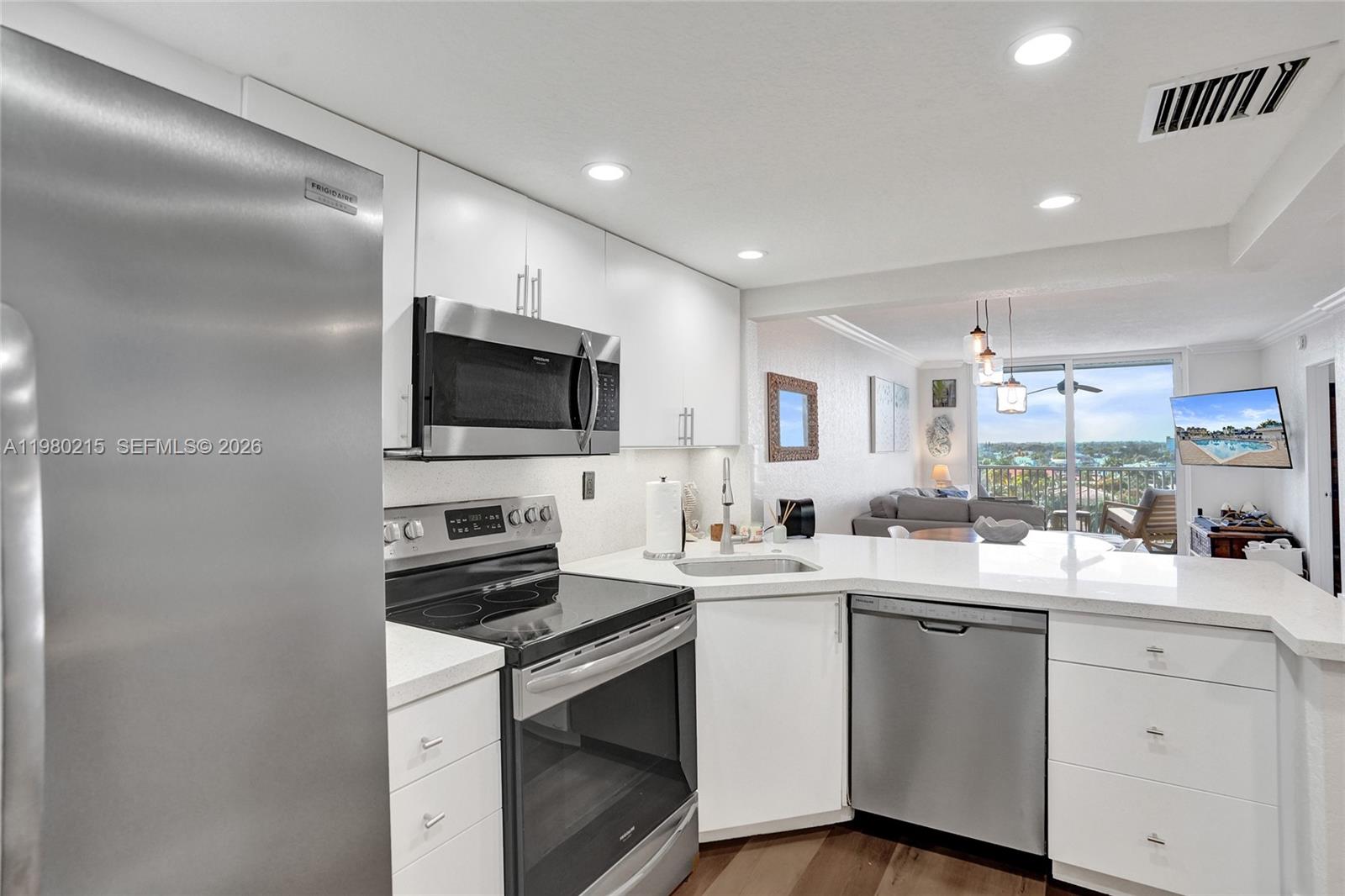 1391 S Ocean Blvd #809 Pompano Beach, FL 33062