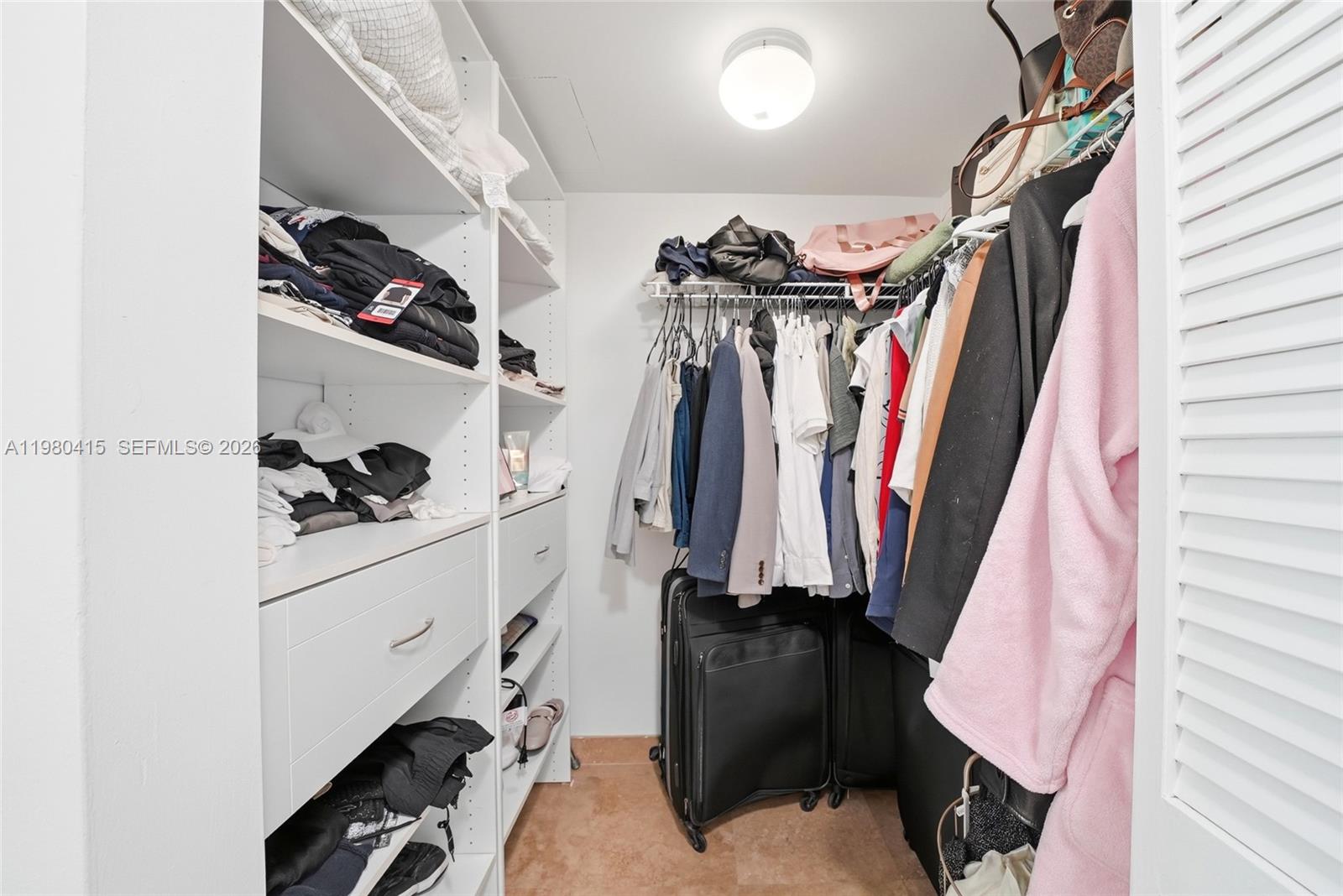 41 SE 5th St #2104 Miami, FL 33131