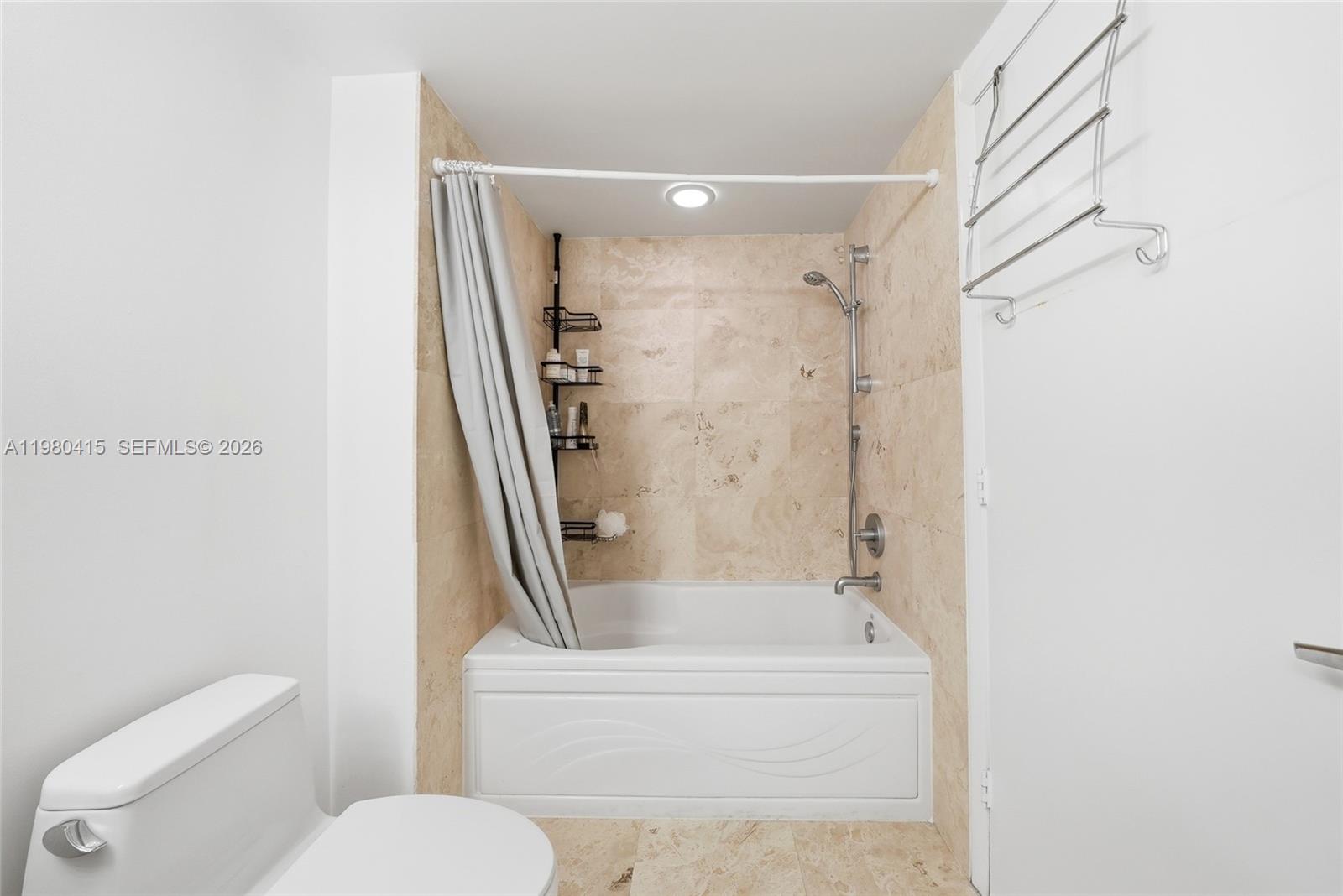 41 SE 5th St #2104 Miami, FL 33131