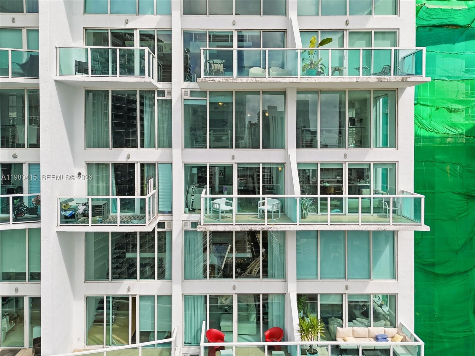 41 SE 5th St #2104 Miami, FL 33131