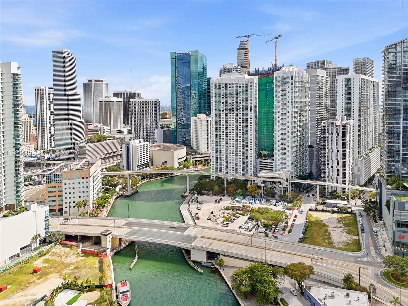 41 SE 5th St #2104 Miami, FL 33131