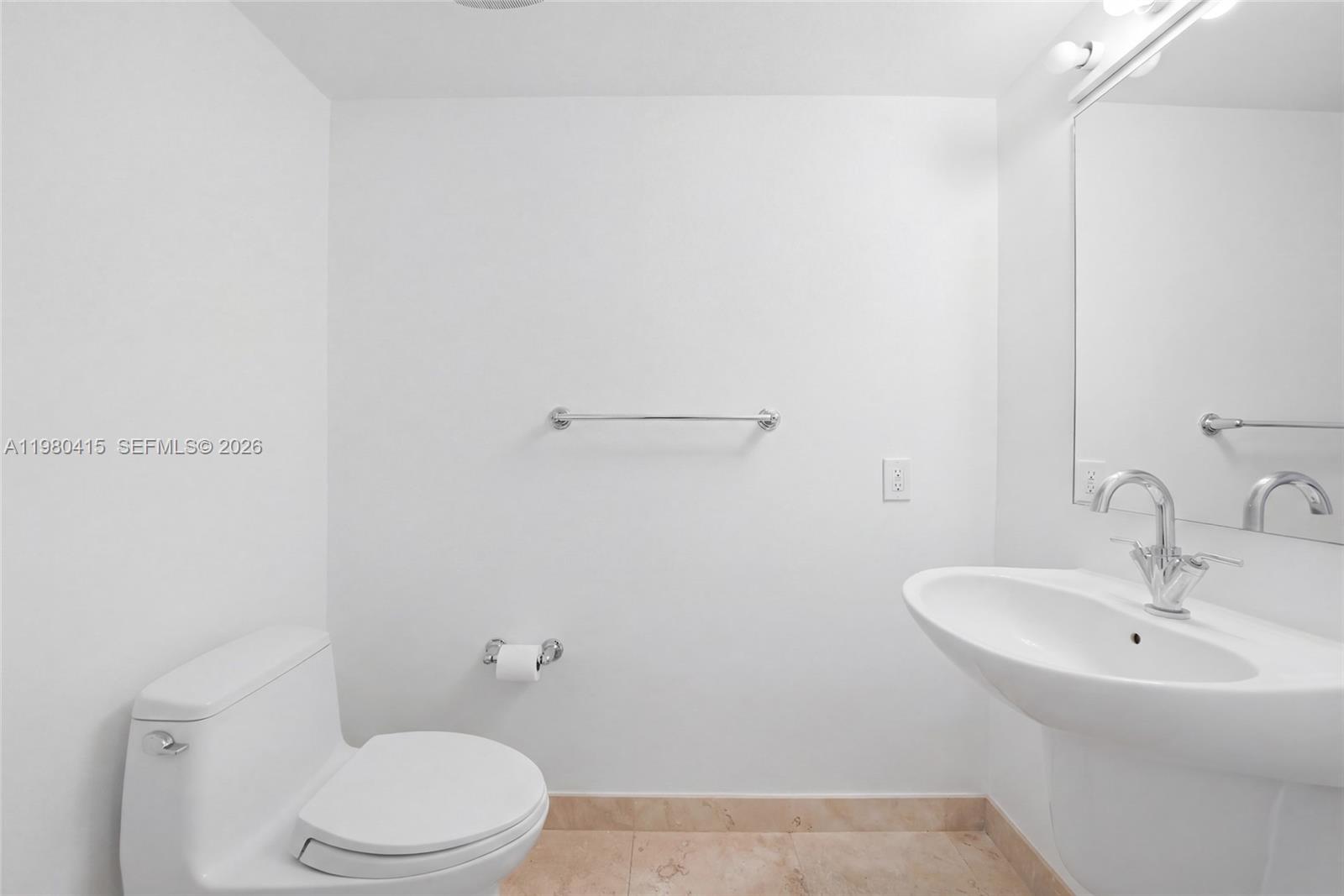 41 SE 5th St #2104 Miami, FL 33131