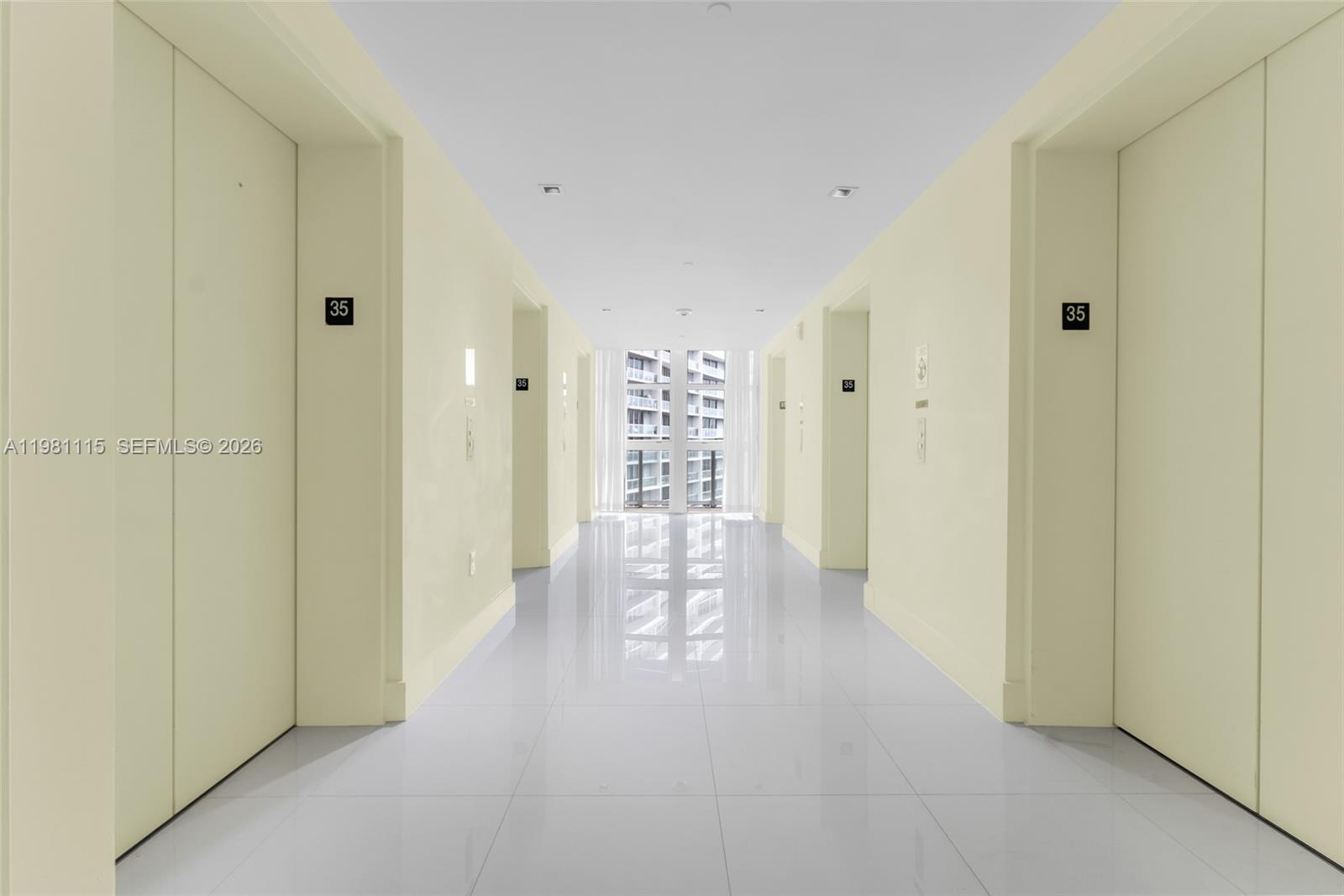 image Icon Brickell II32