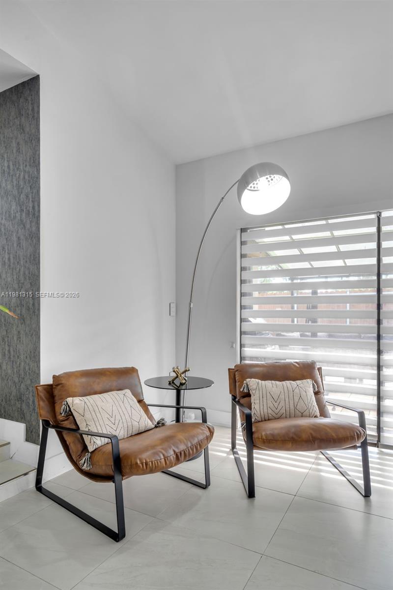 19951 NE 10th Pl Way Miami, FL 33179