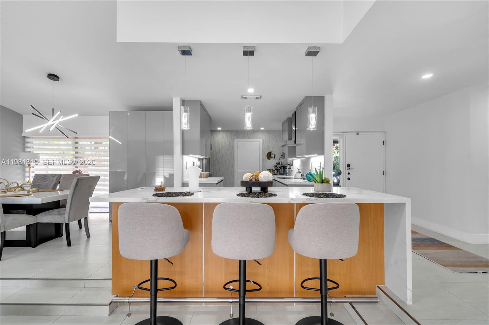 19951 NE 10th Pl Way Miami, FL 33179