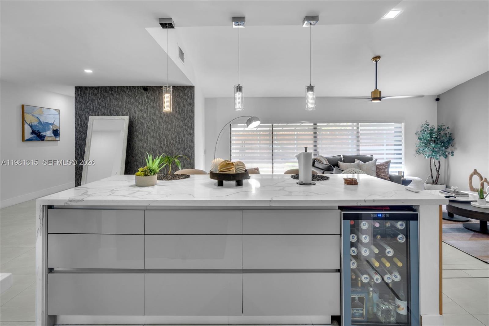 19951 NE 10th Pl Way Miami, FL 33179