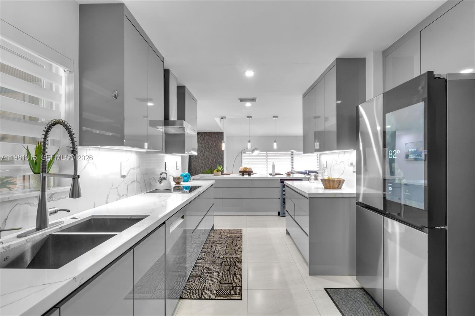 19951 NE 10th Pl Way Miami, FL 33179