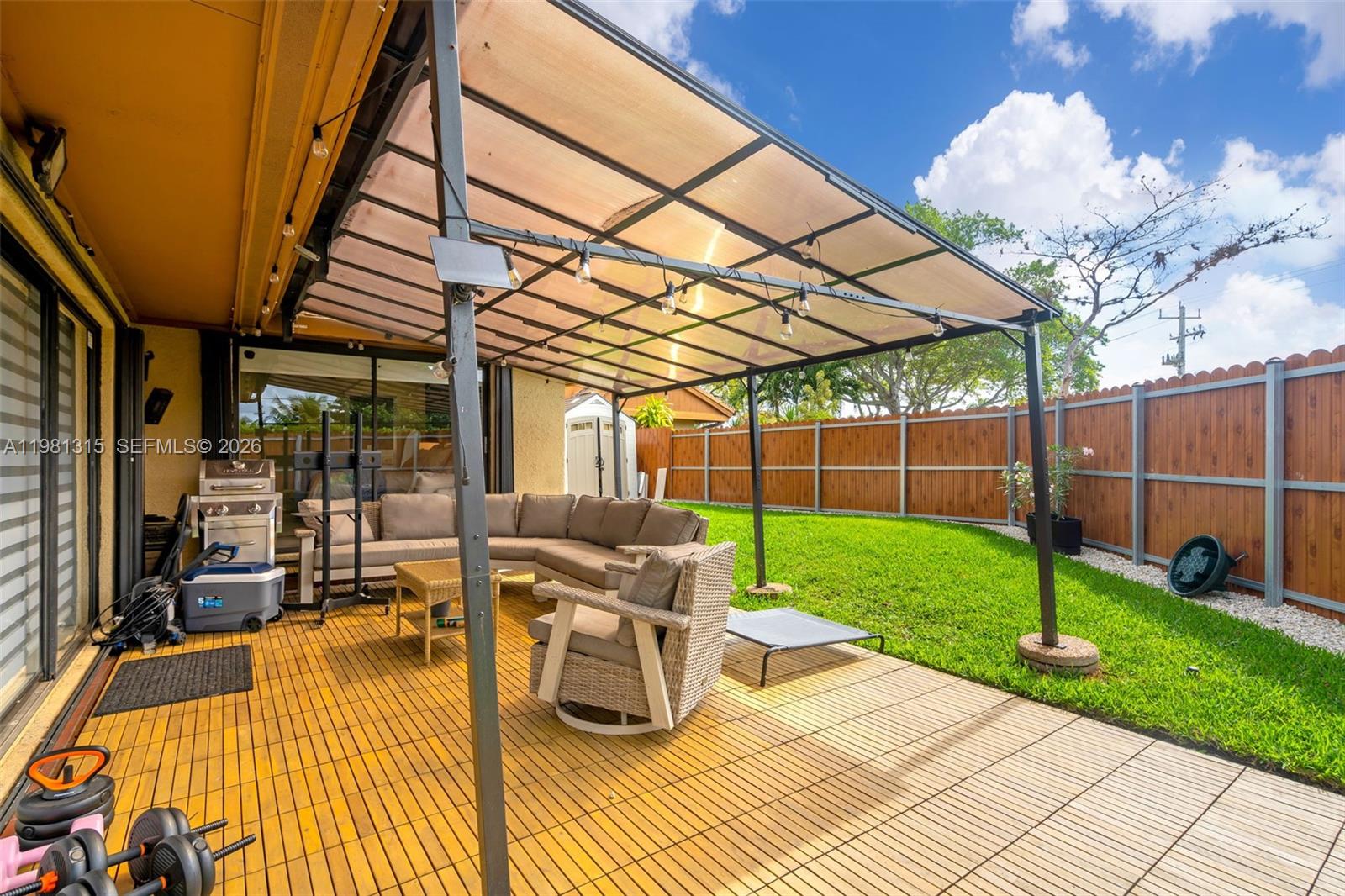 19951 NE 10th Pl Way Miami, FL 33179