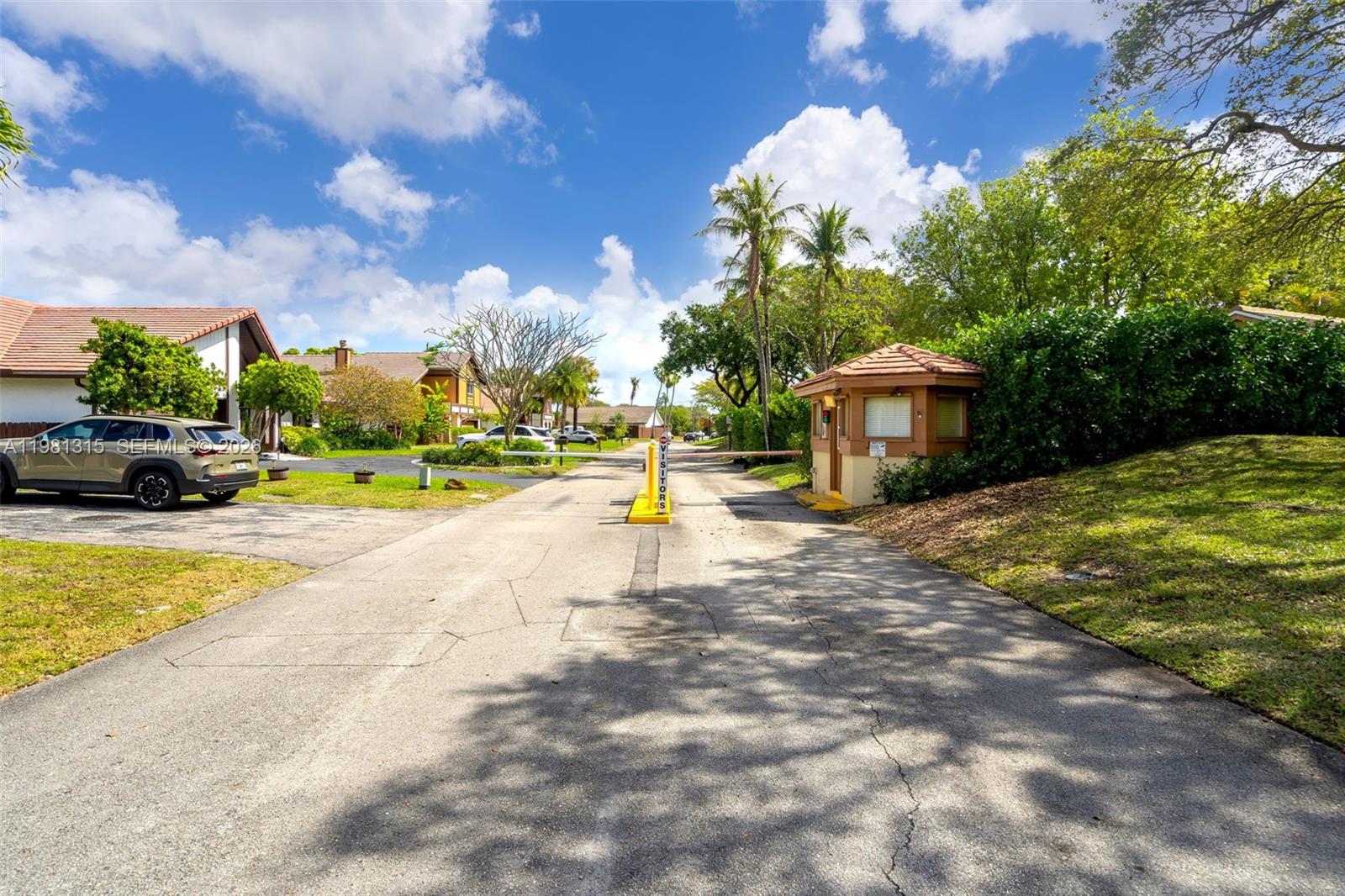 19951 NE 10th Pl Way Miami, FL 33179