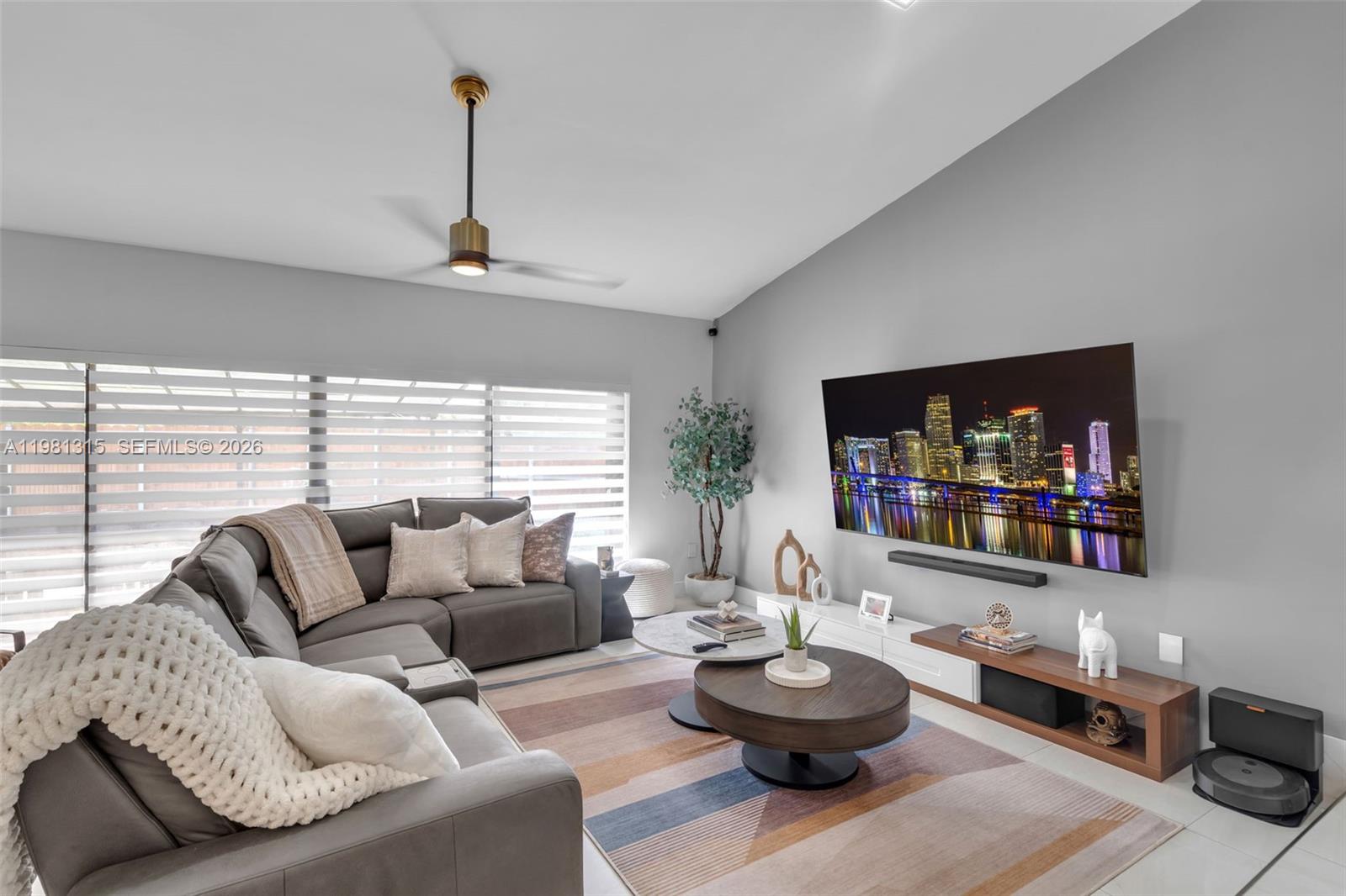 19951 NE 10th Pl Way Miami, FL 33179