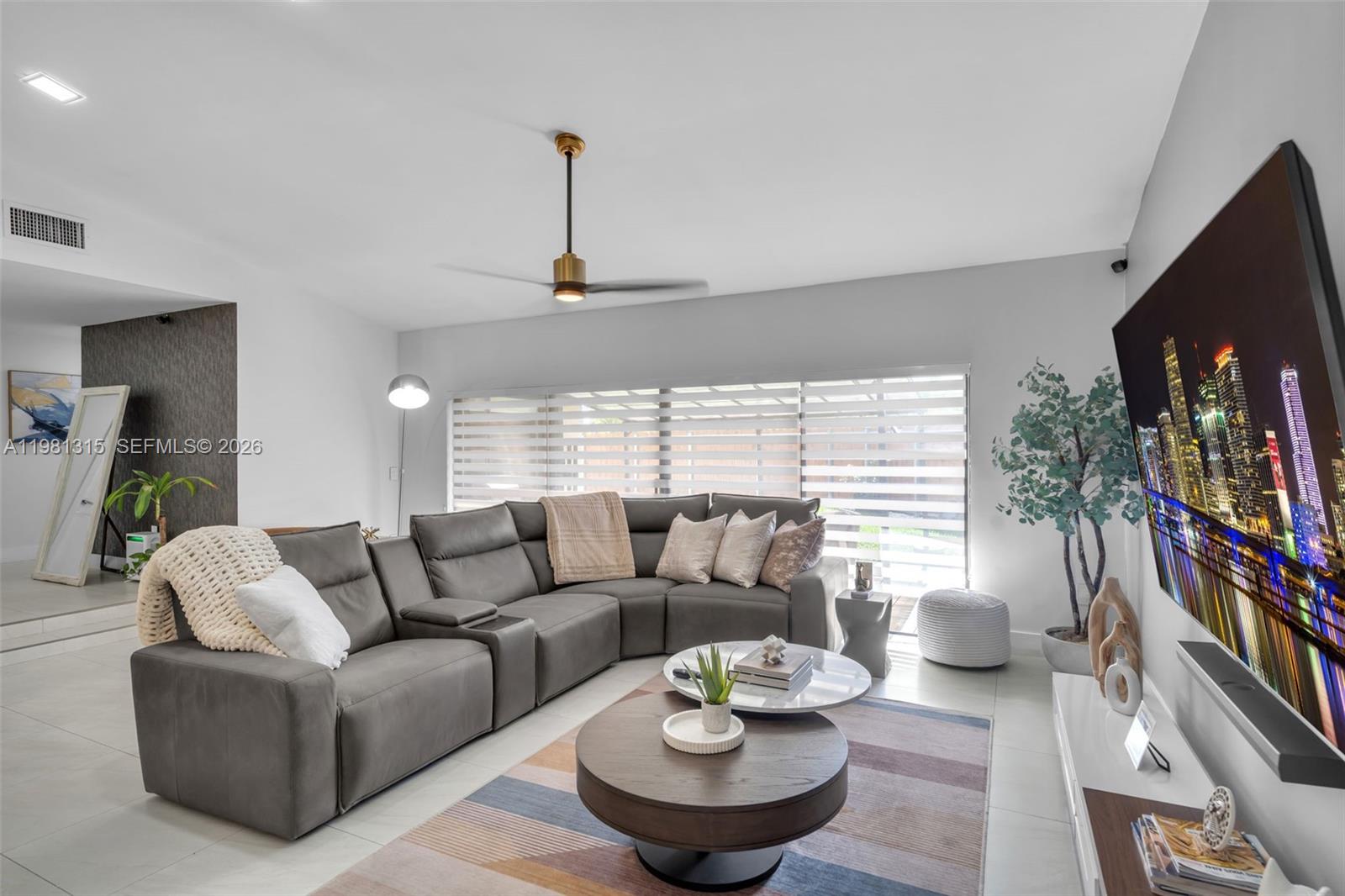 19951 NE 10th Pl Way Miami, FL 33179