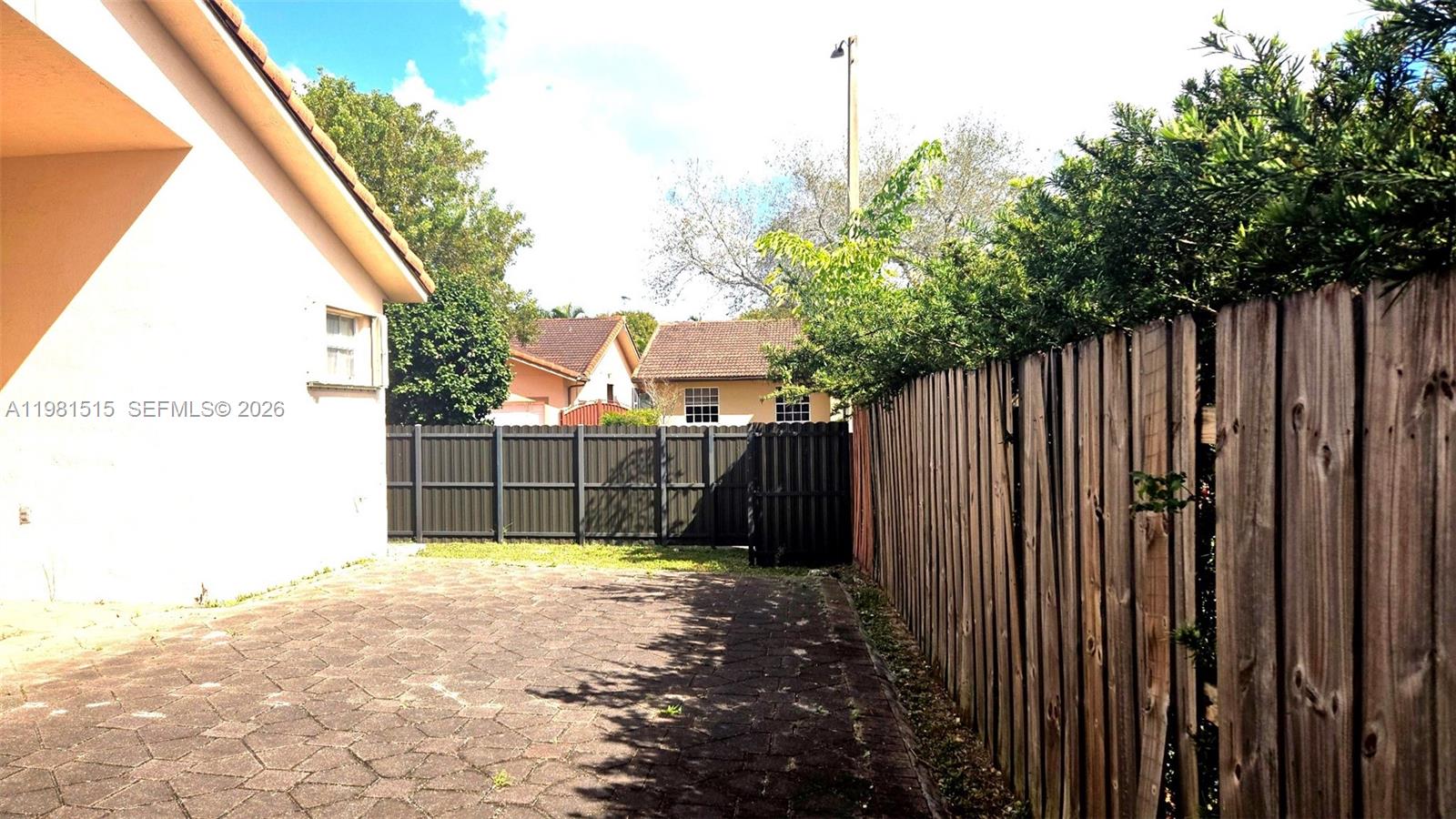 15153 NW 89th Pl Miami Lakes, FL 33018