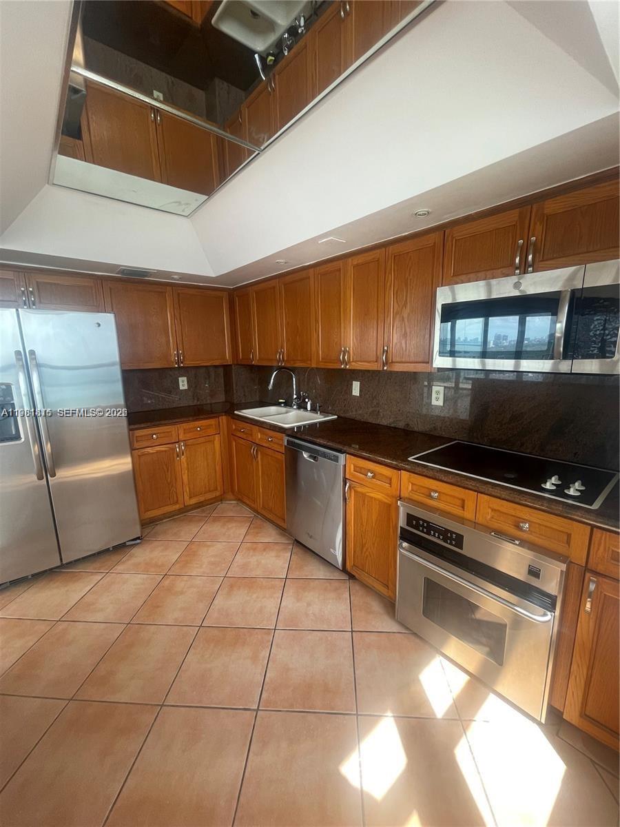 780 NE 69th St #2201 Miami, FL 33138