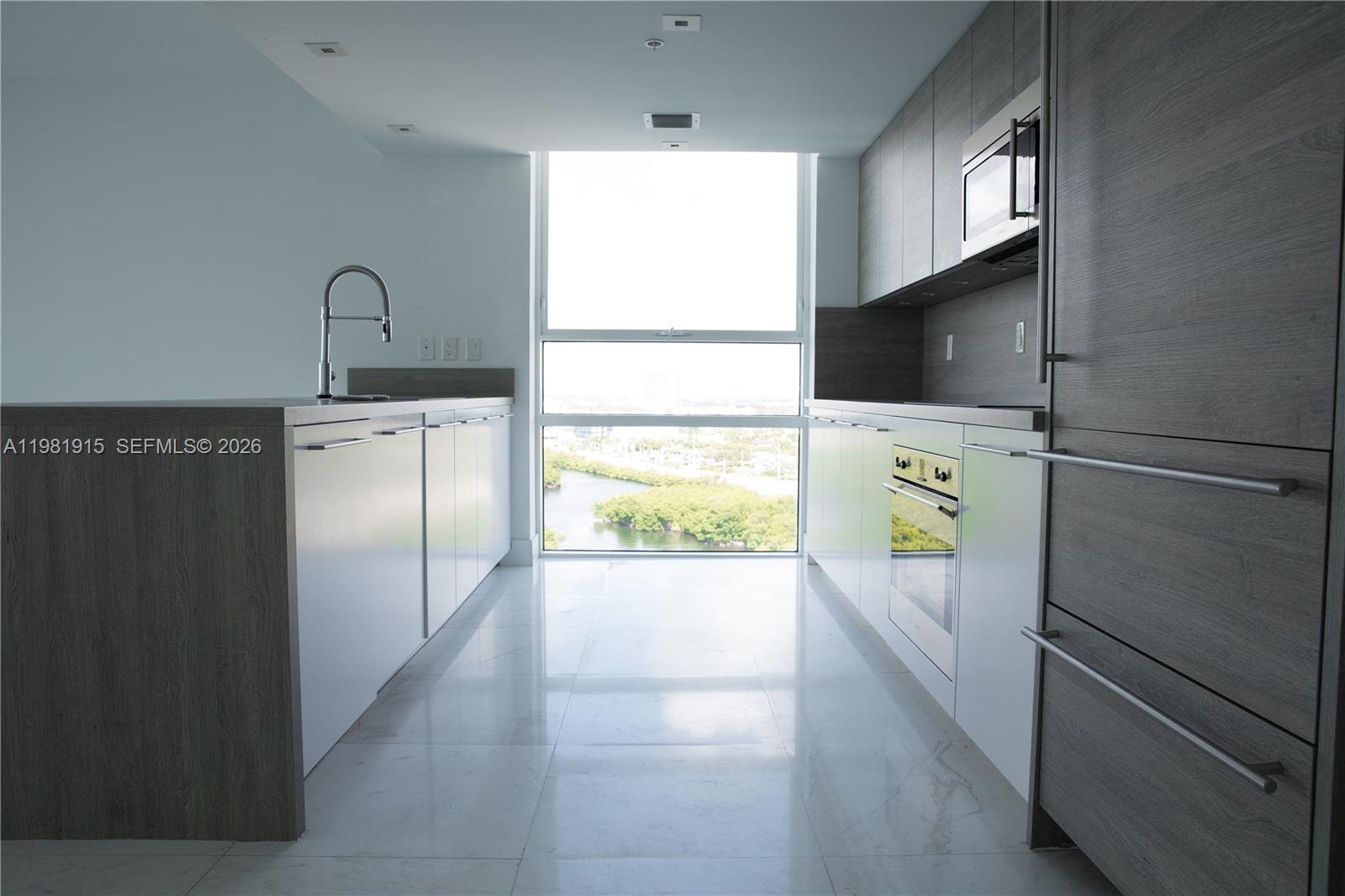 image 400 Sunny Isles20