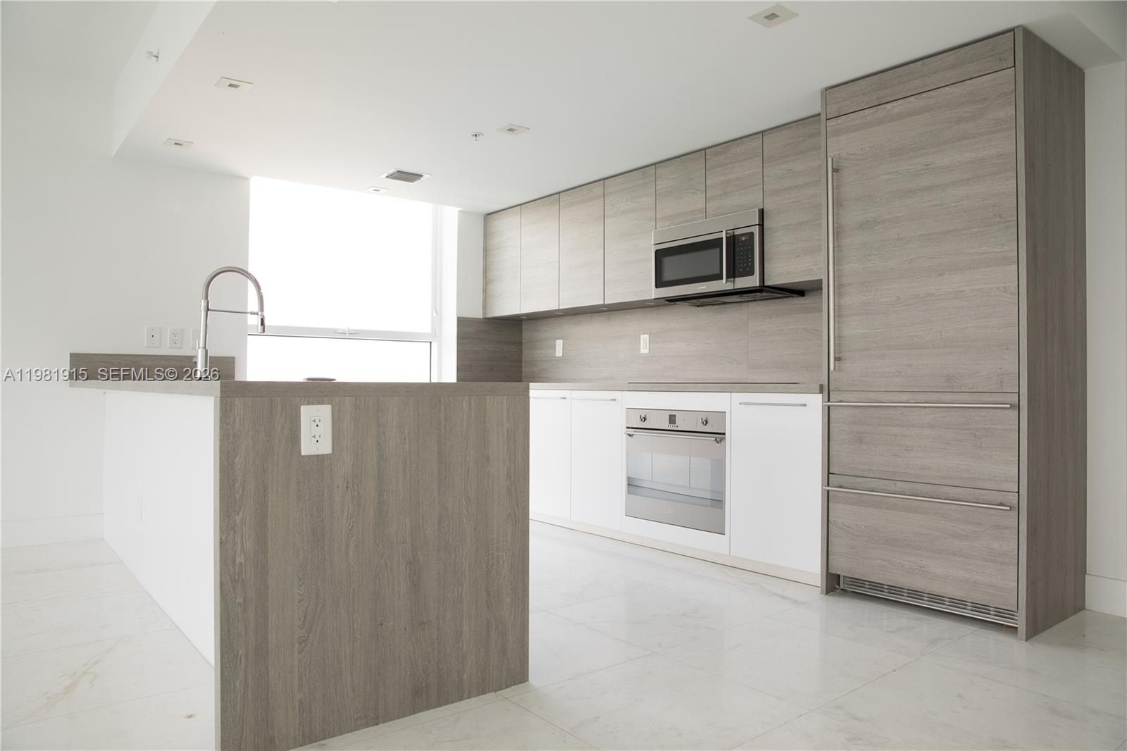 image 400 Sunny Isles22