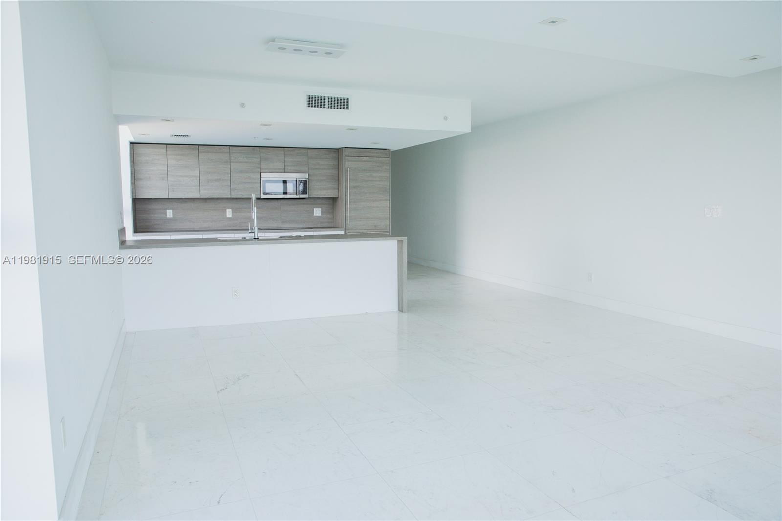 image 400 Sunny Isles24
