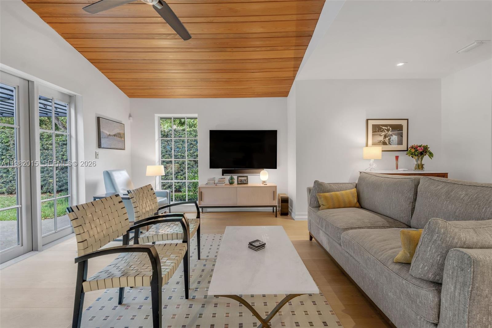 1729 Lenox Ave Miami Beach, FL 33139