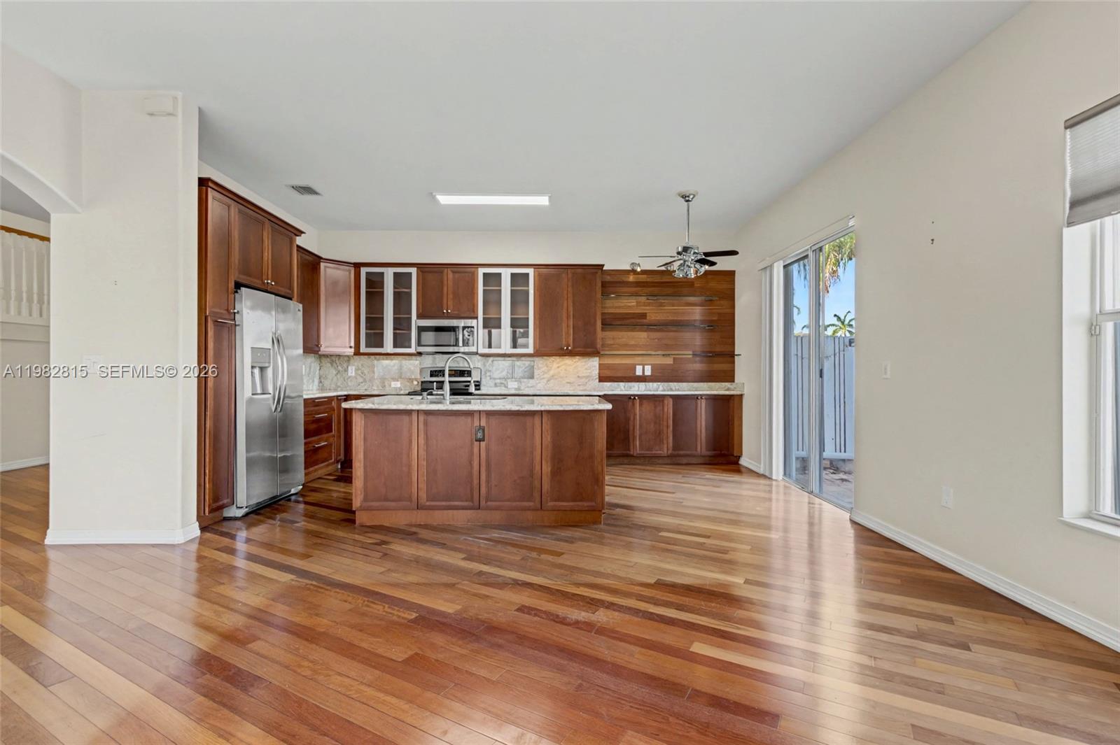 1560 Seagrape Way Hollywood, FL 33019