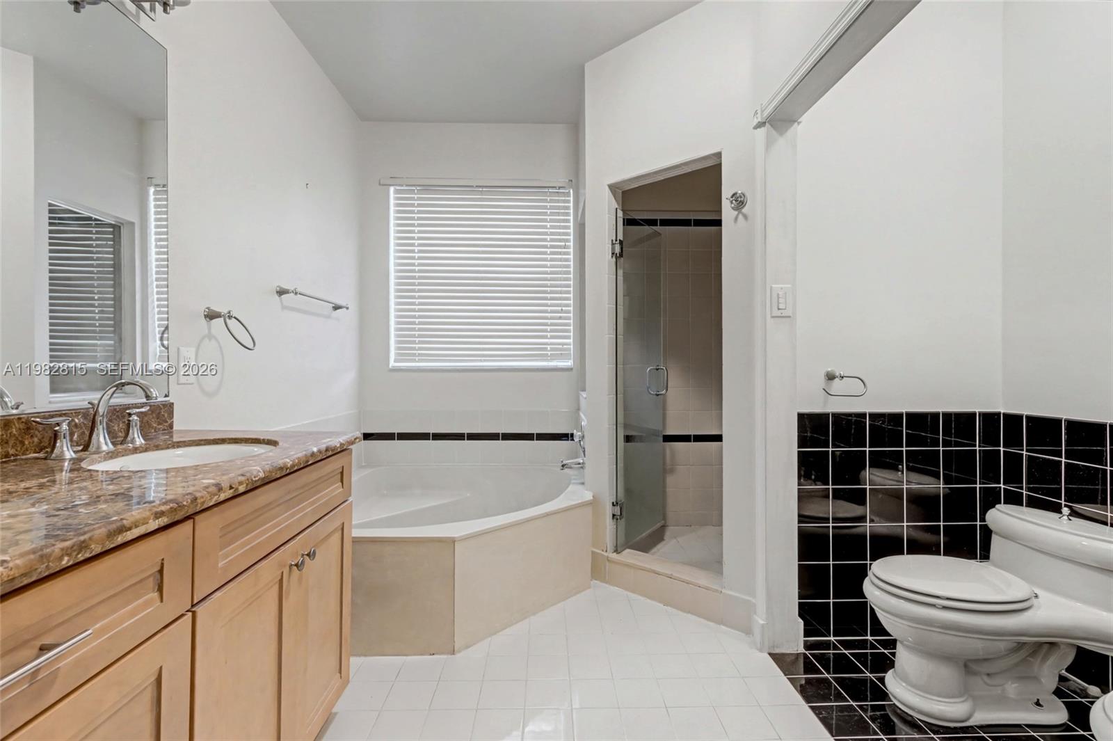 1560 Seagrape Way Hollywood, FL 33019