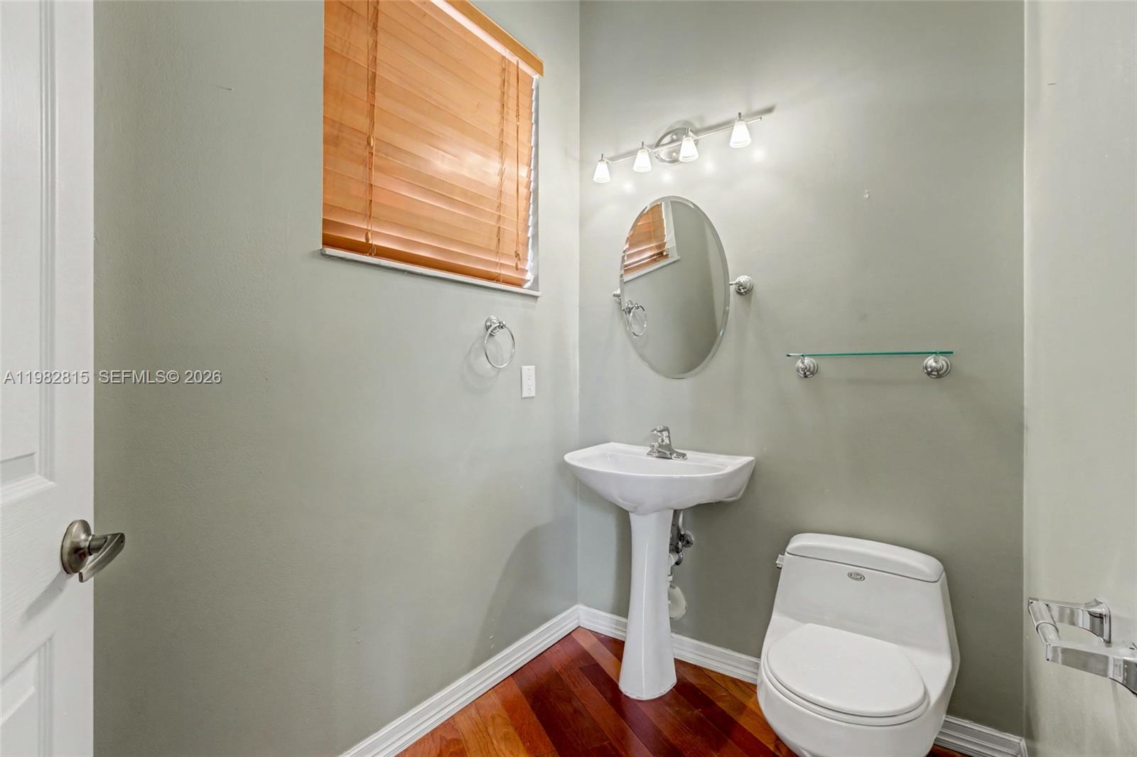 1560 Seagrape Way Hollywood, FL 33019