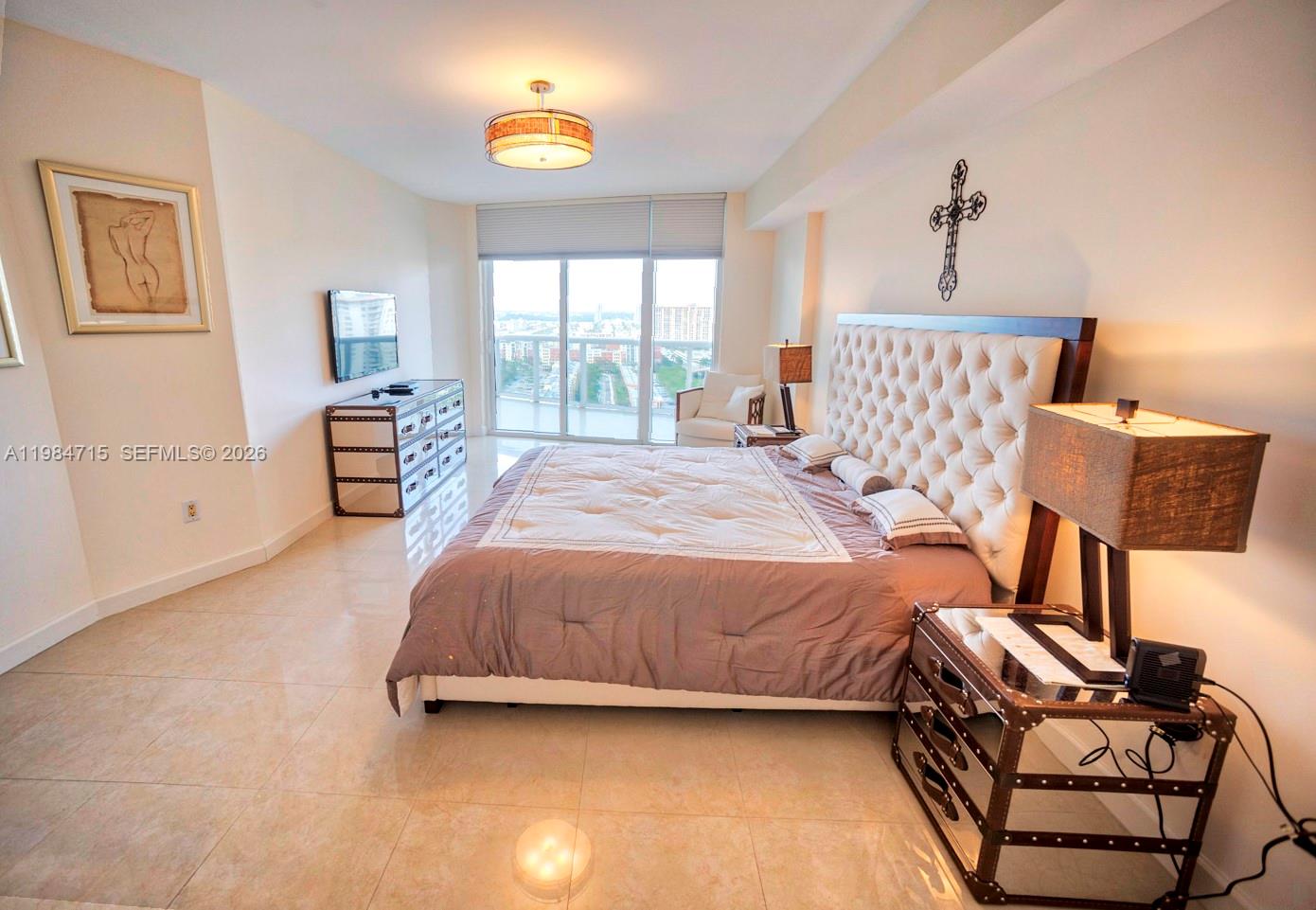 17201 Collins Ave #2104 Sunny Isles Beach, FL 33160