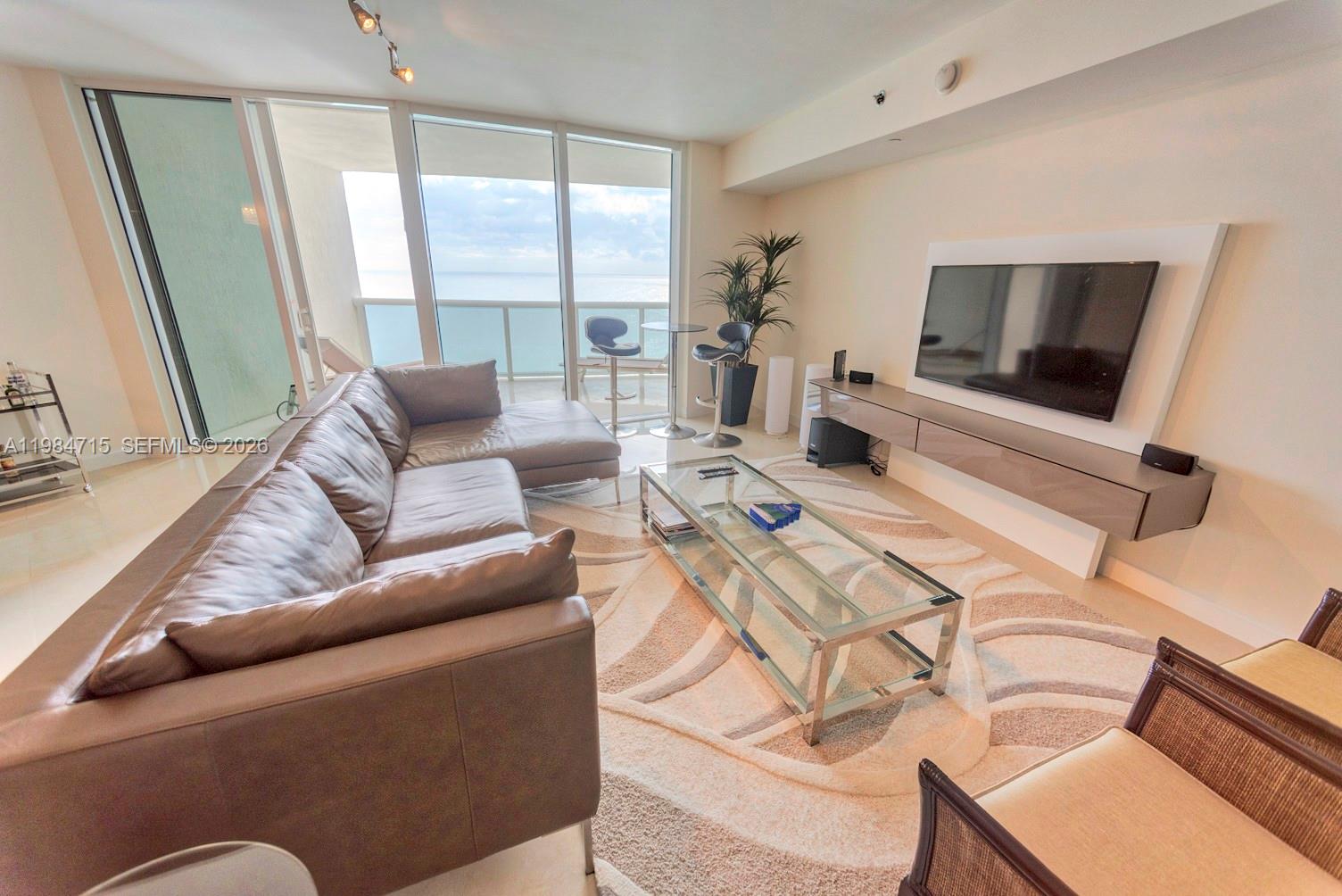 17201 Collins Ave #2104 Sunny Isles Beach, FL 33160
