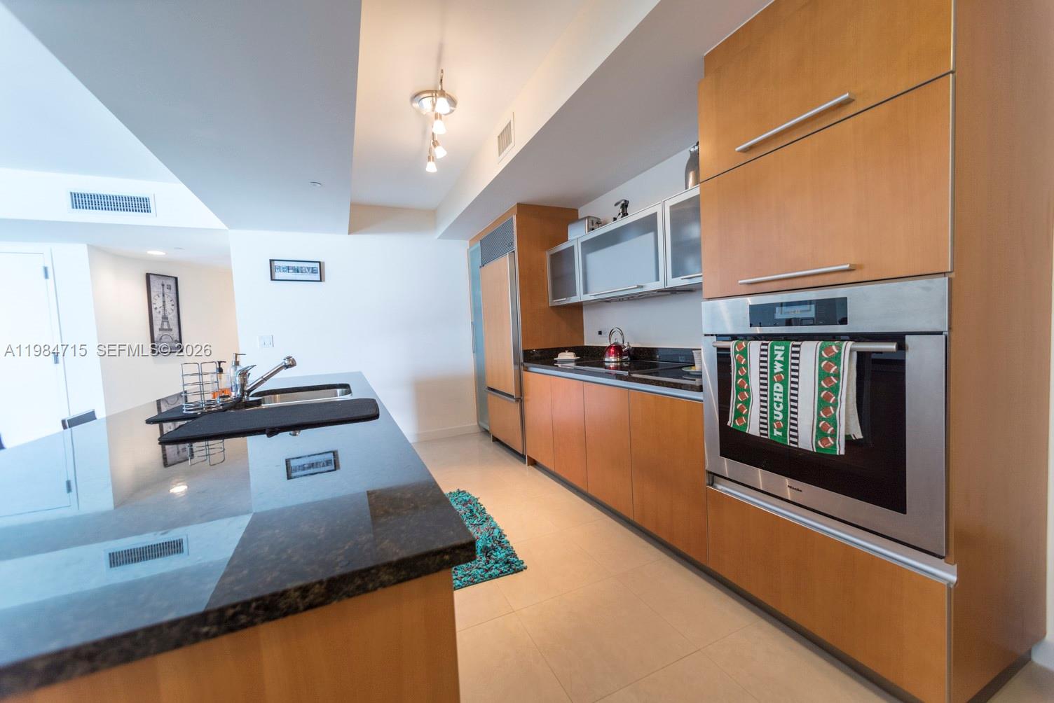 17201 Collins Ave #2104 Sunny Isles Beach, FL 33160