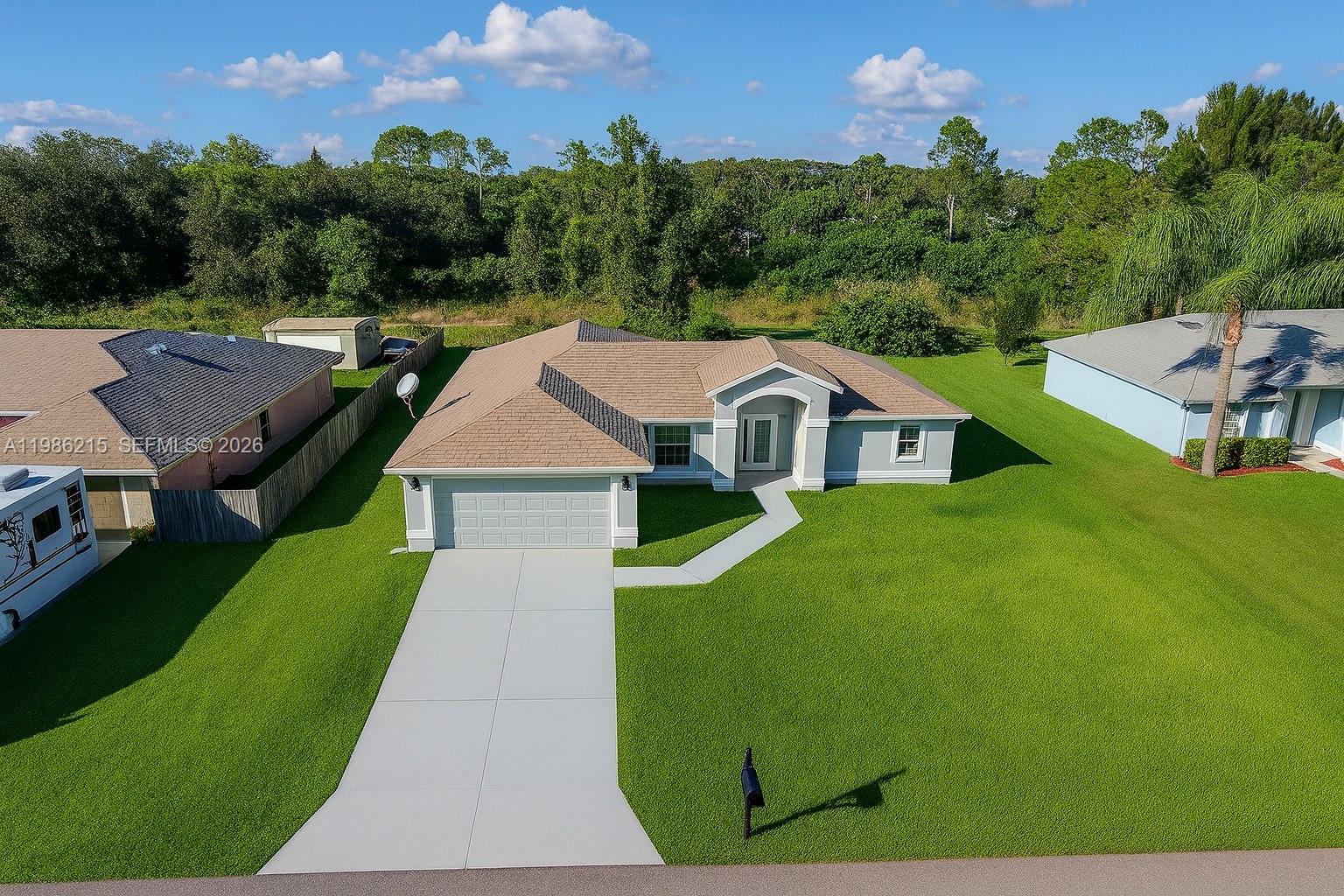 116 Ridgemont Dr Lehigh Acres, FL 33972