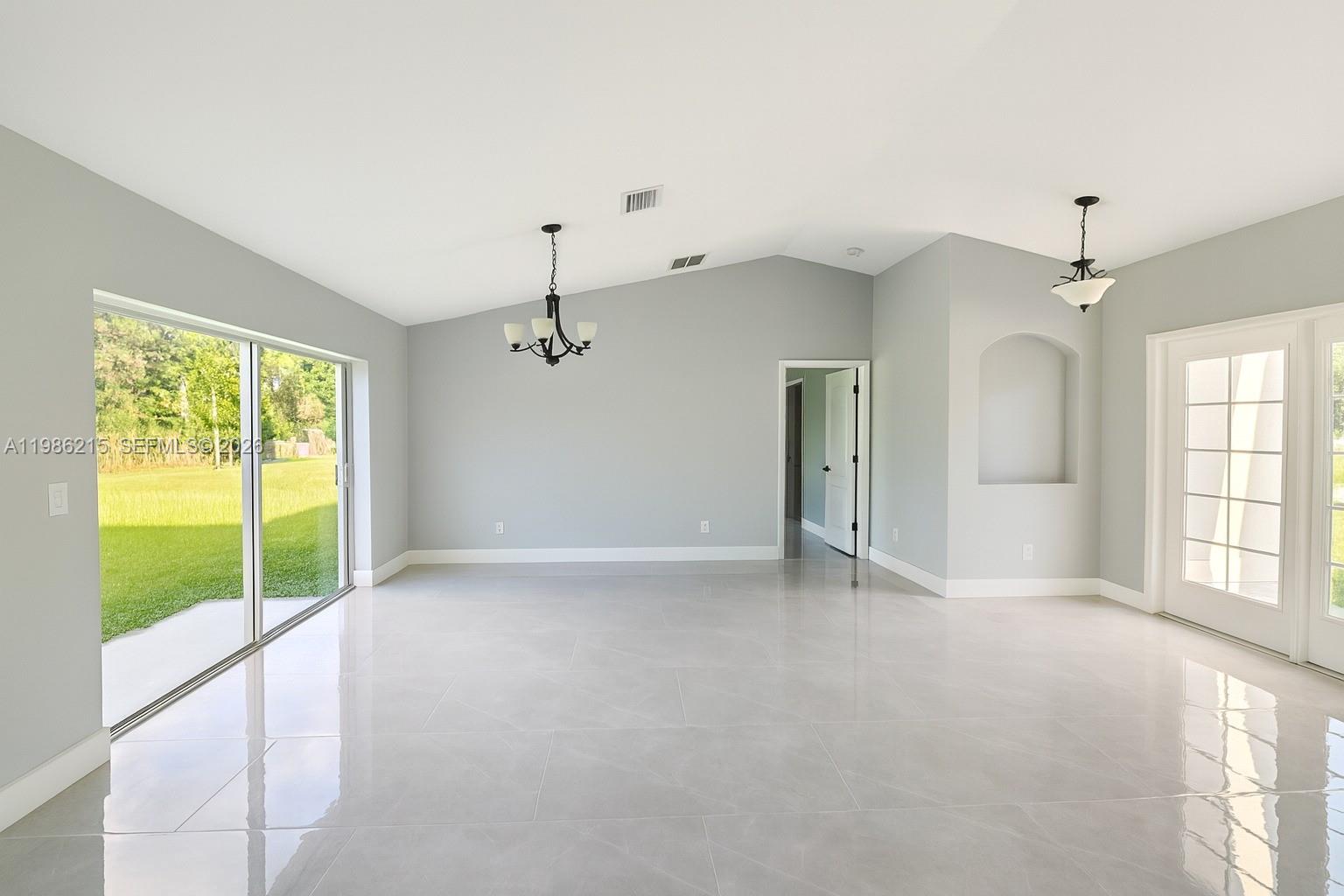 116 Ridgemont Dr Lehigh Acres, FL 33972