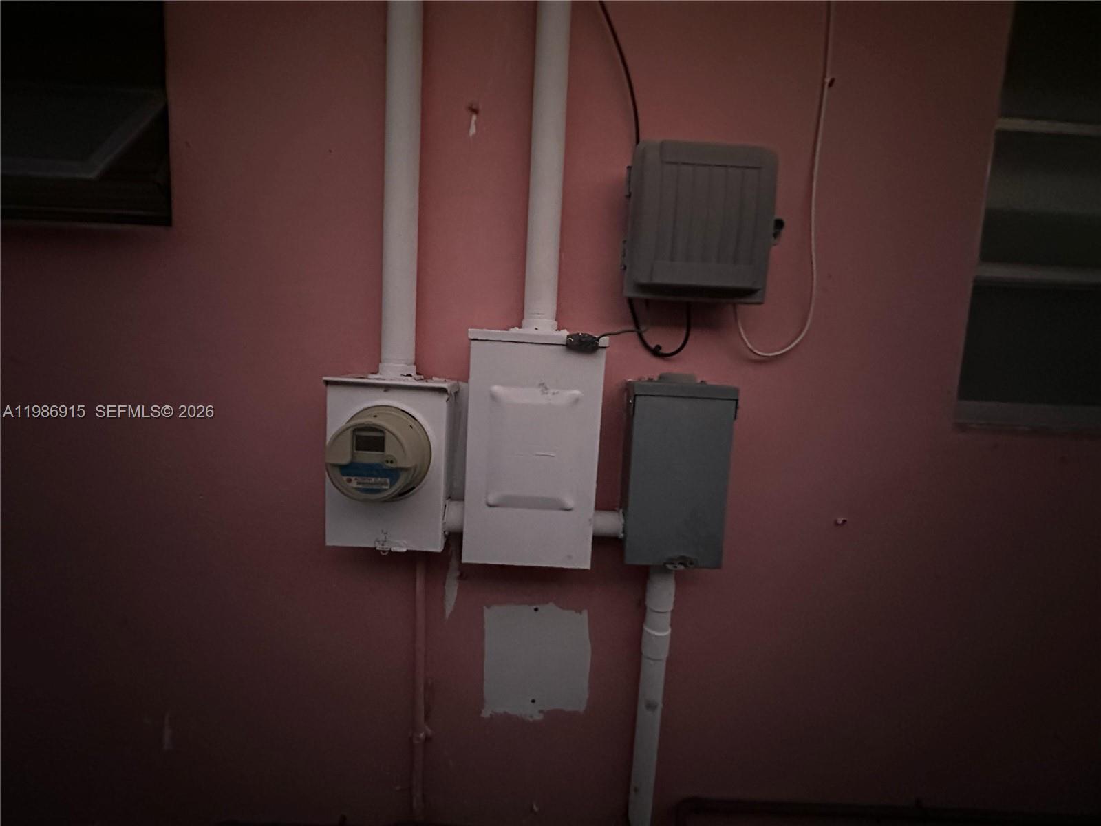 258 SW 8th St Dania Beach, FL 33004