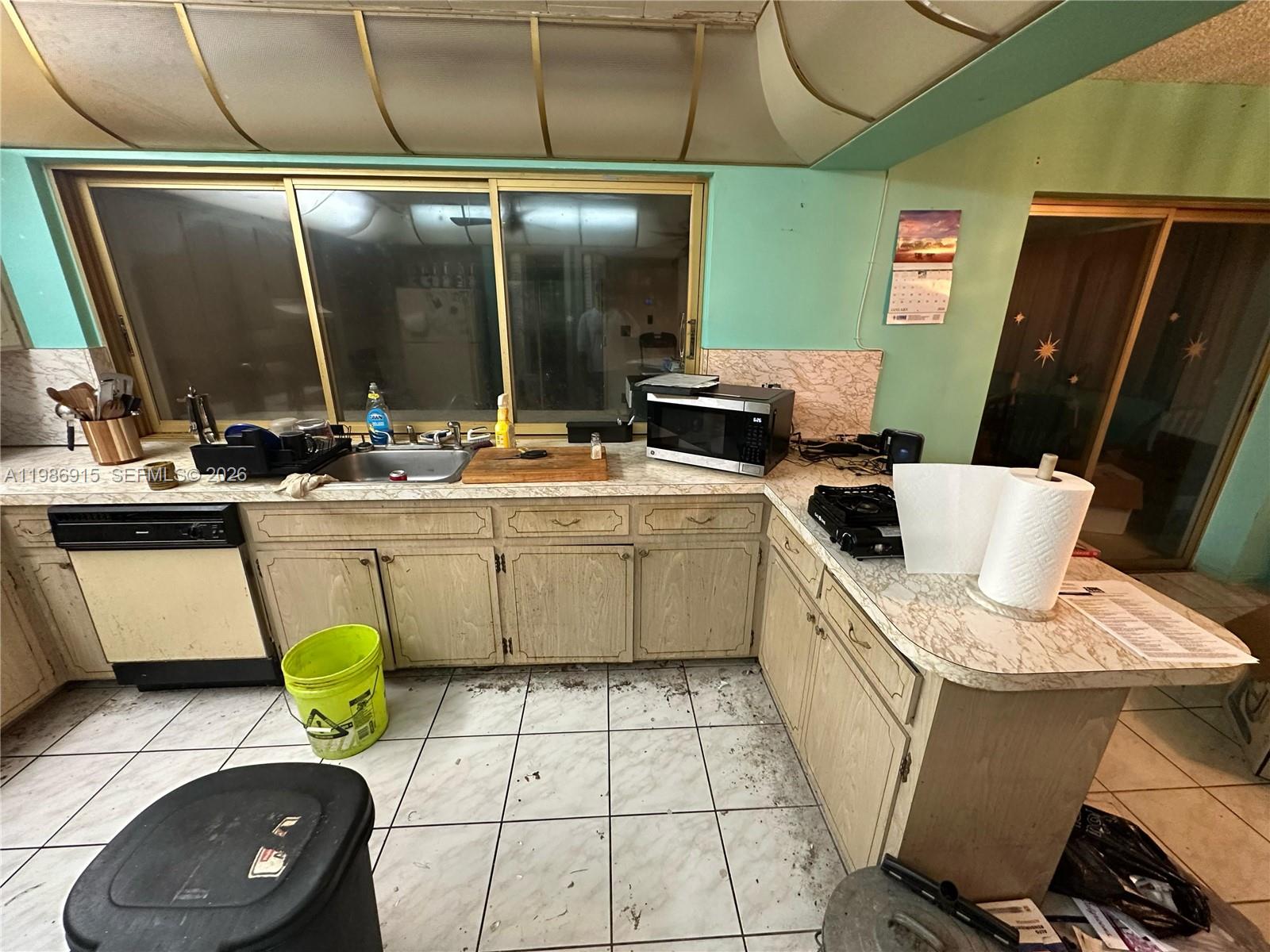 258 SW 8th St Dania Beach, FL 33004