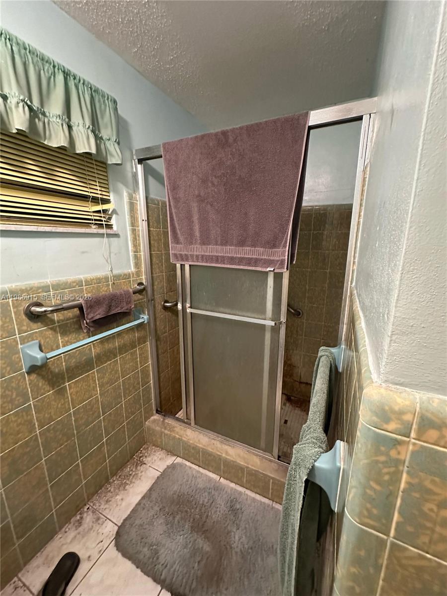 258 SW 8th St Dania Beach, FL 33004