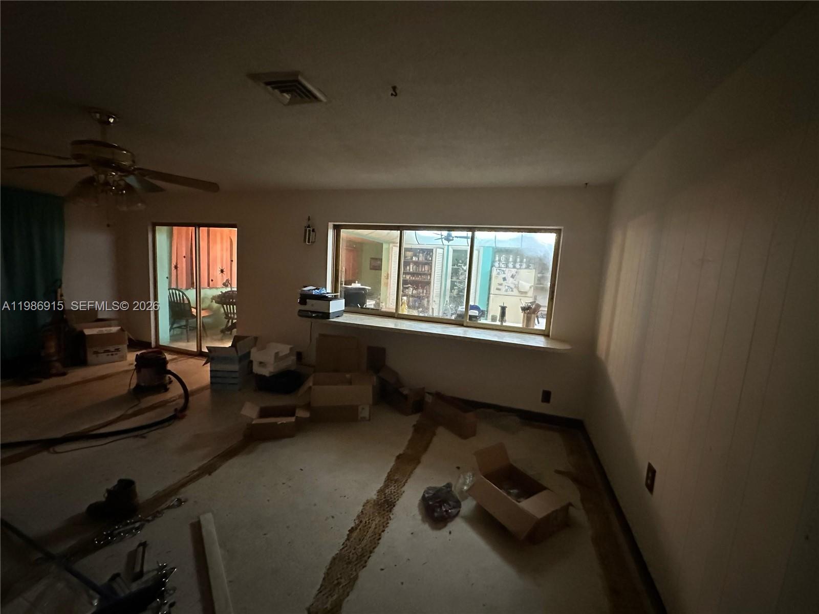 258 SW 8th St Dania Beach, FL 33004