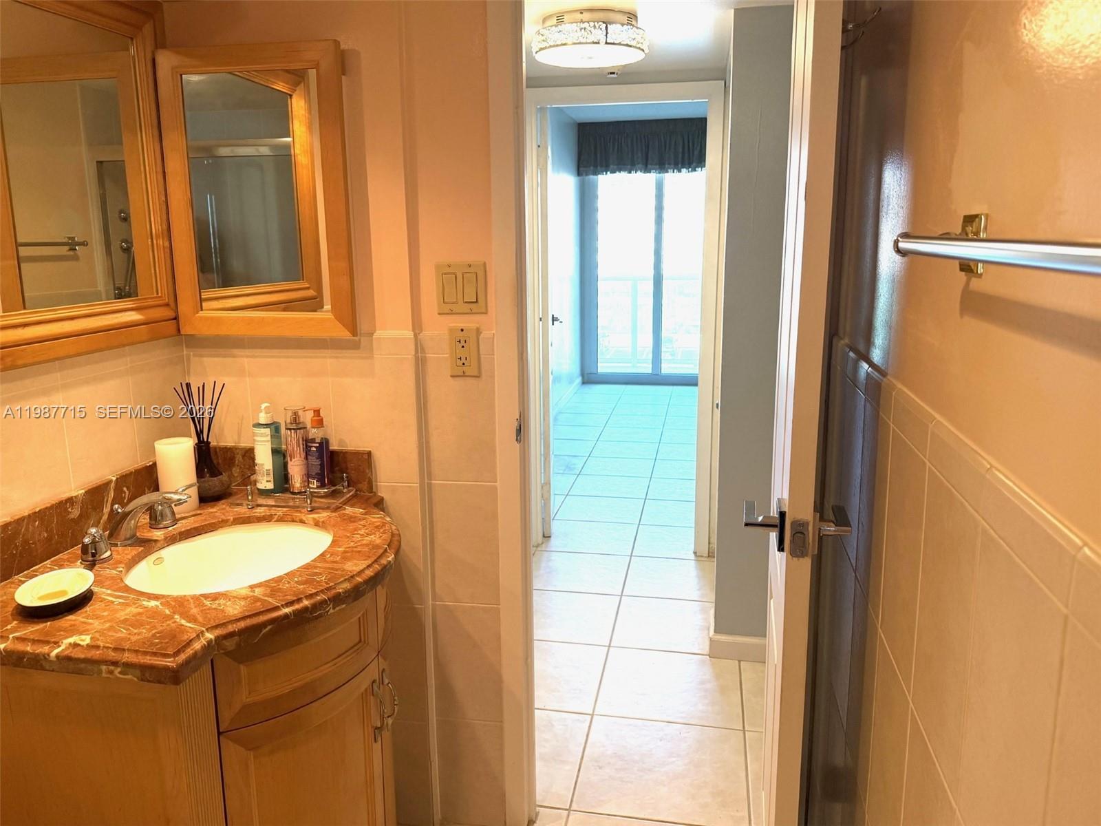 image Arlen House East10