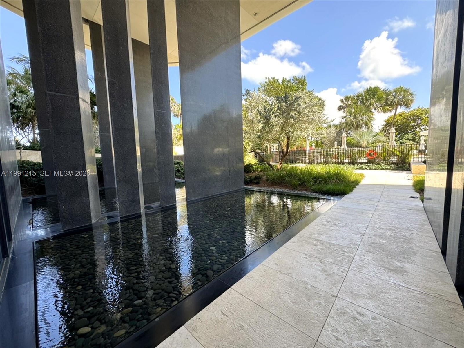 3315 Collins Ave #8D Miami Beach, FL 33140