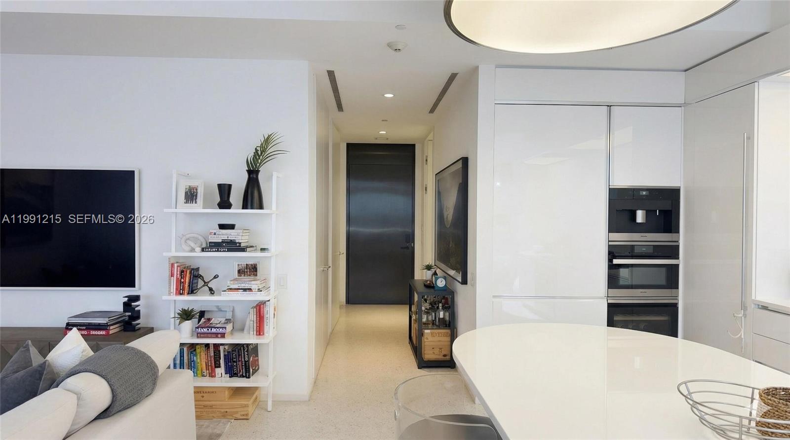 3315 Collins Ave #8D Miami Beach, FL 33140