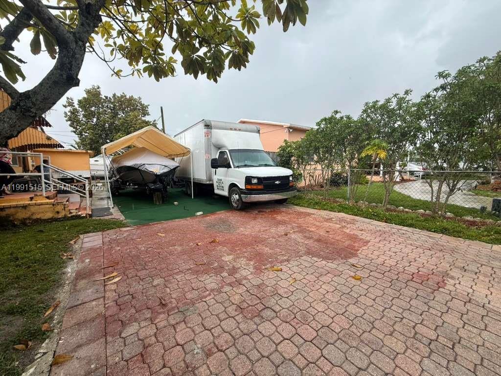 4470 W 1st Ave Hialeah, FL 33012