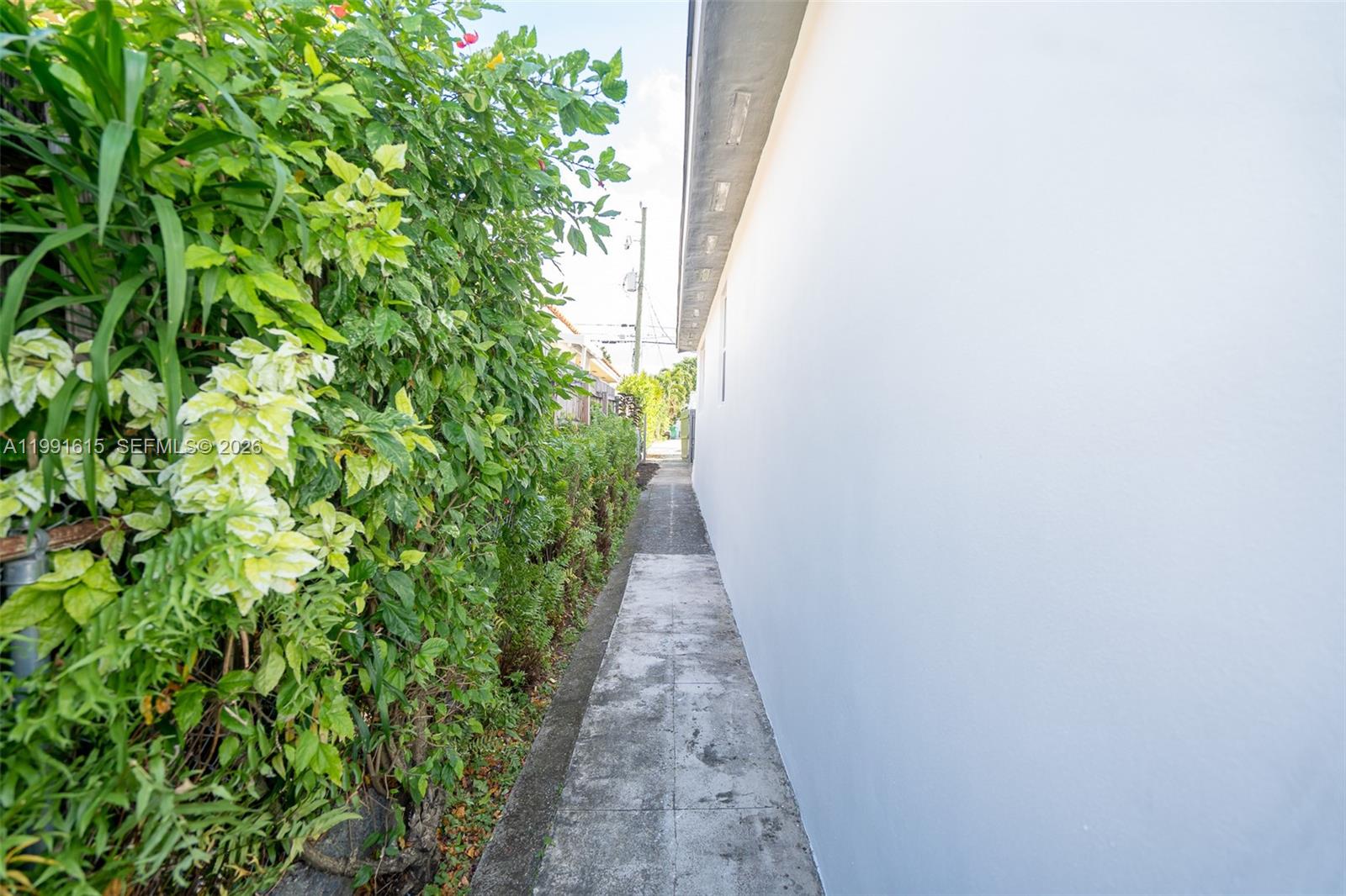 2230 SW 60th Ct Miami, FL 33155