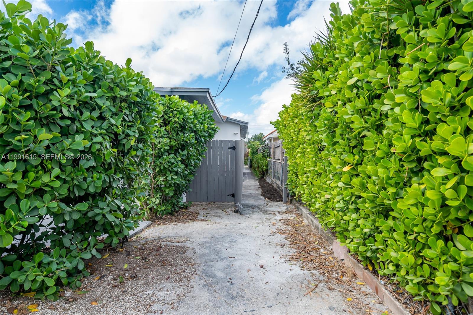 2230 SW 60th Ct Miami, FL 33155